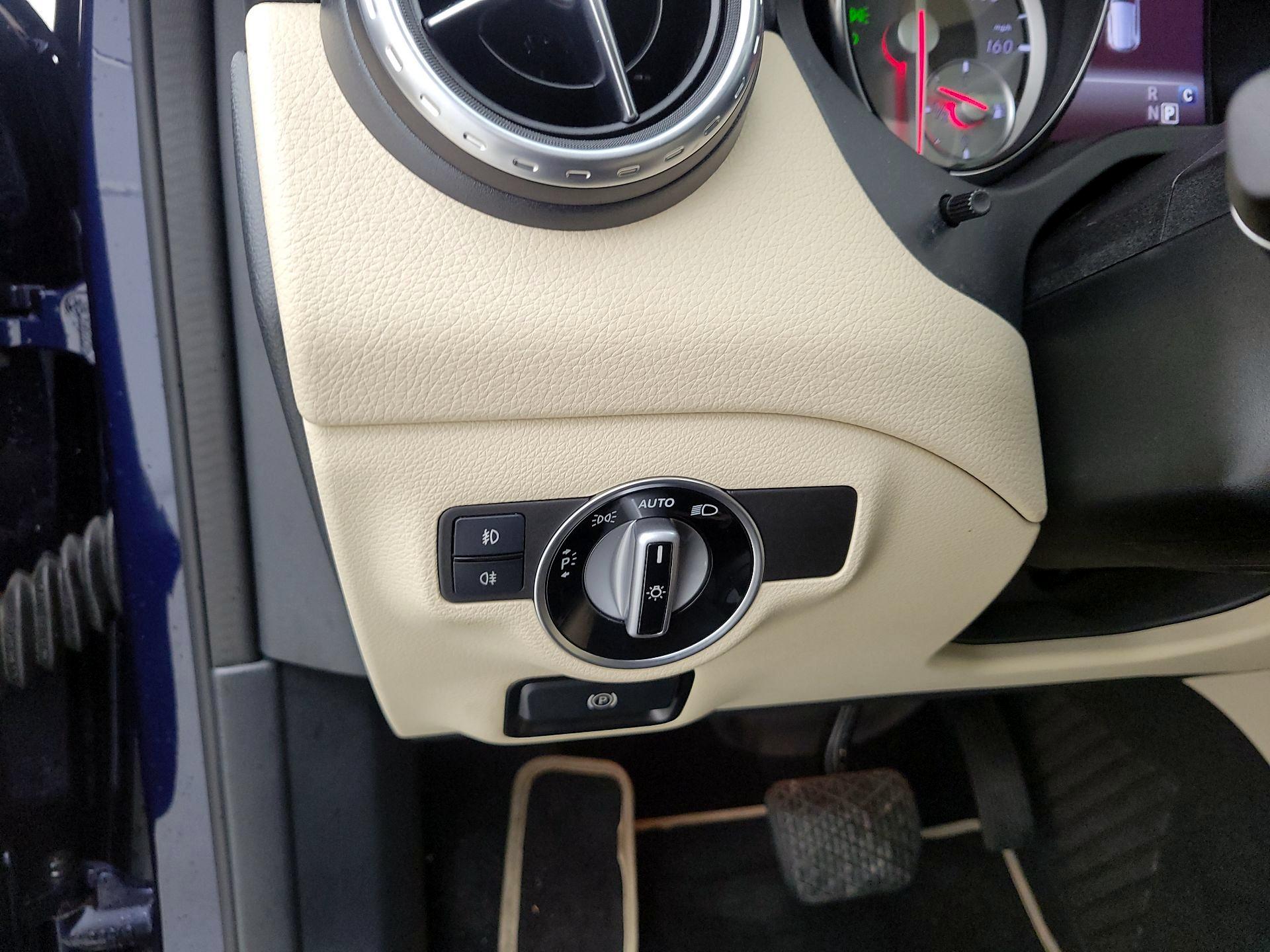 Thumbnail: 2017 Mercedes-Benz GLA - 13