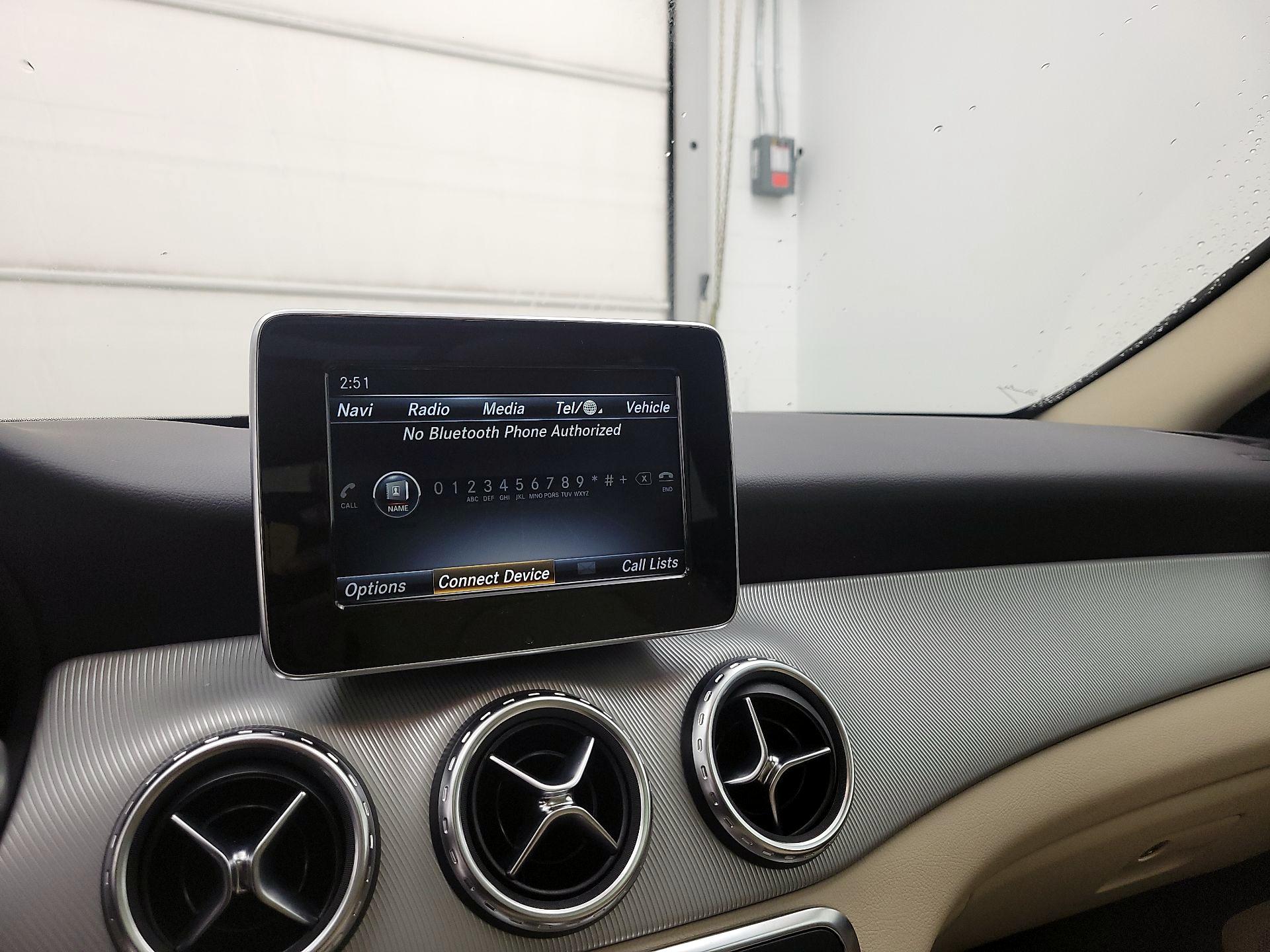 Thumbnail: 2017 Mercedes-Benz GLA - 15