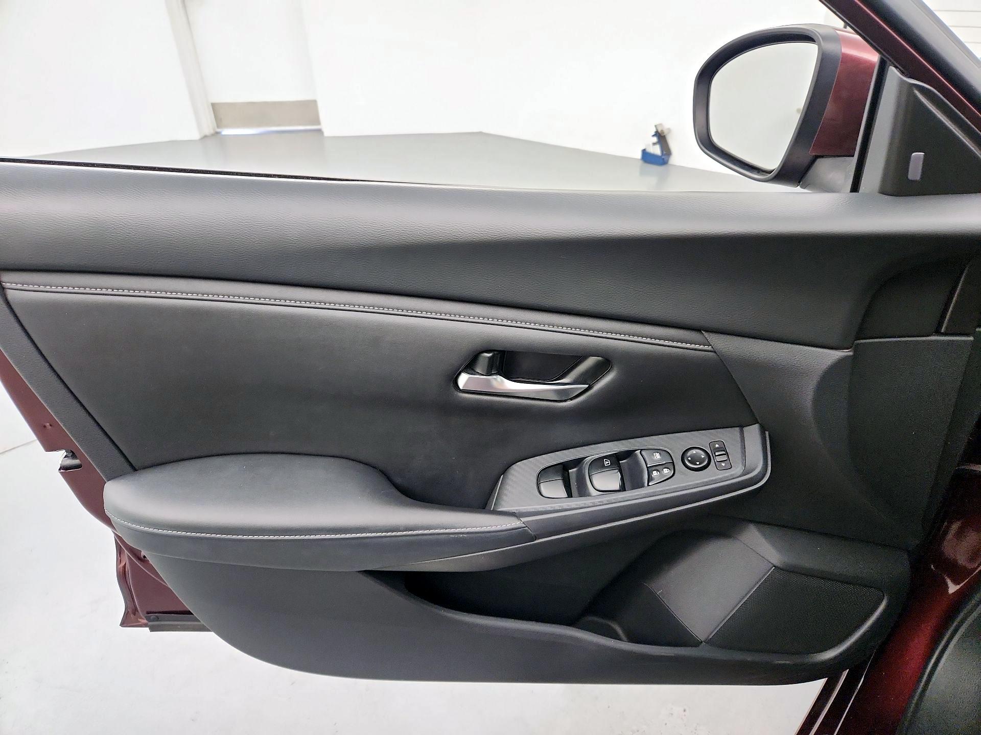 Thumbnail: 2023 Nissan Sentra - 12