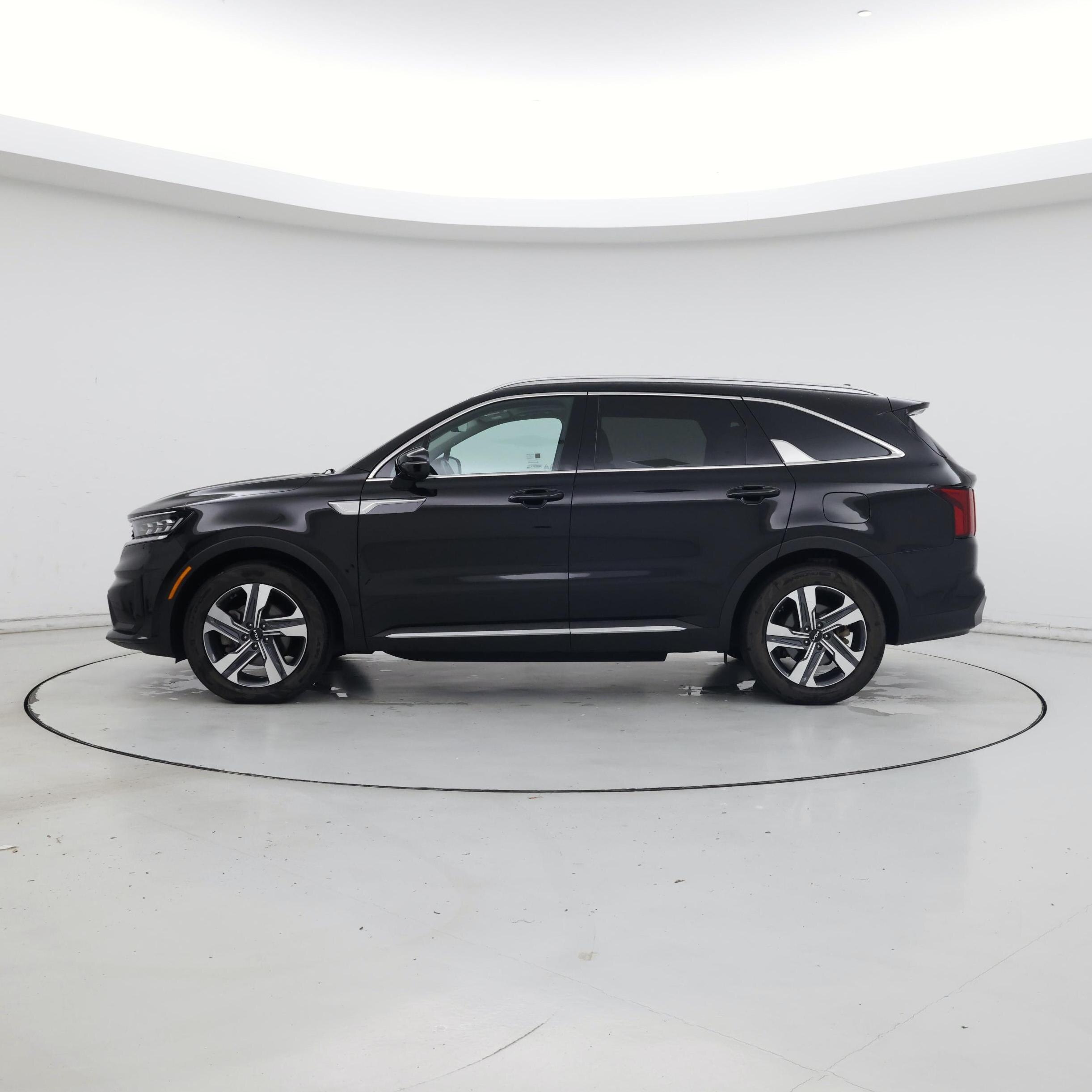 Thumbnail: 2022 Kia Sorento - 3
