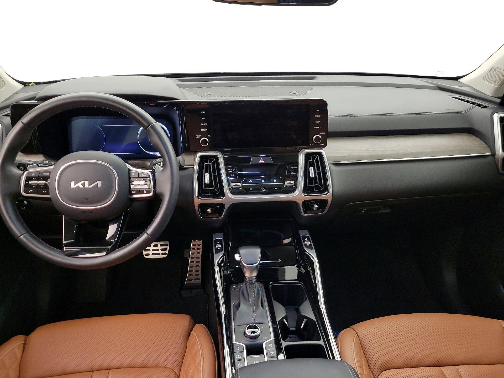 Thumbnail: 2023 Kia Sorento - 9