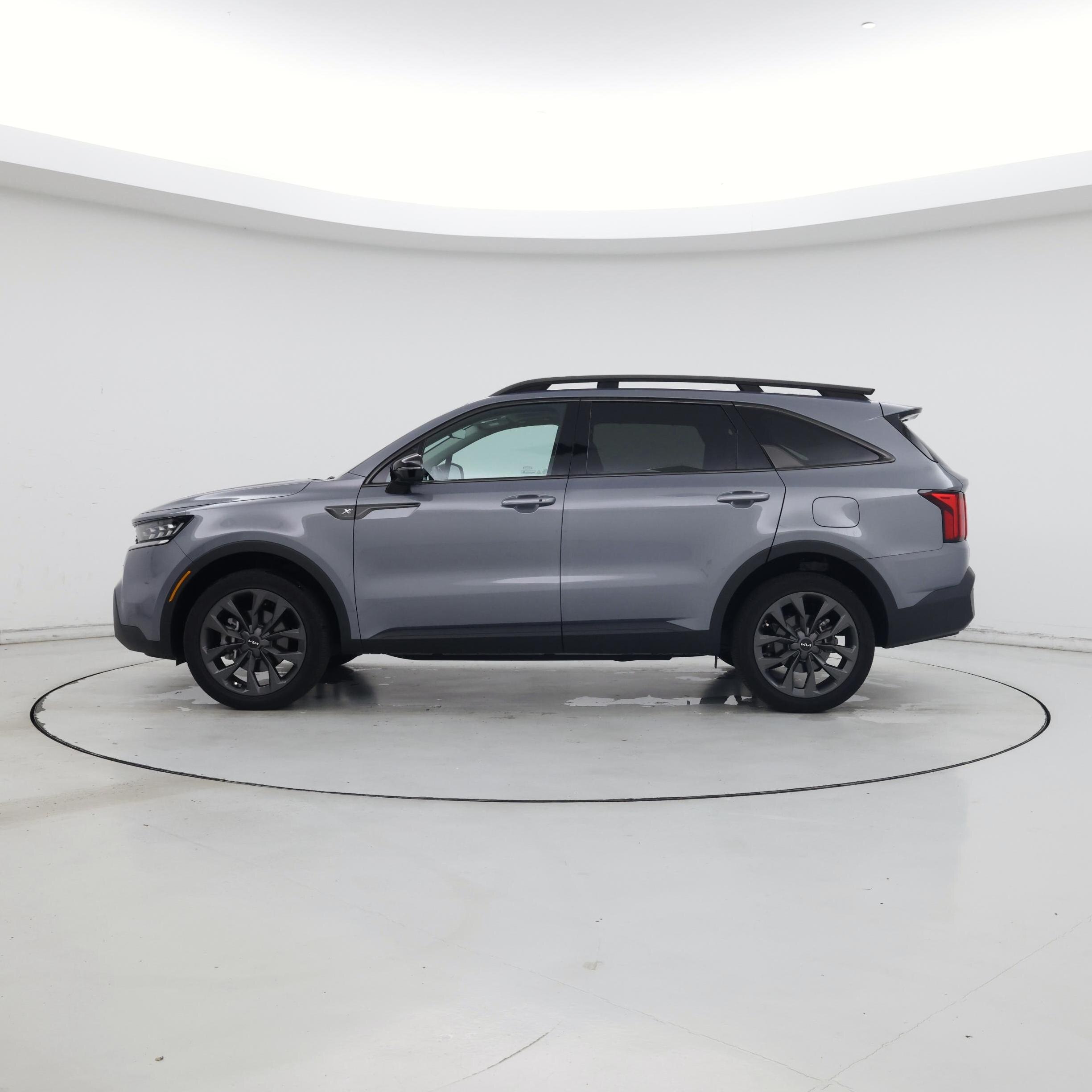 Thumbnail: 2023 Kia Sorento - 3