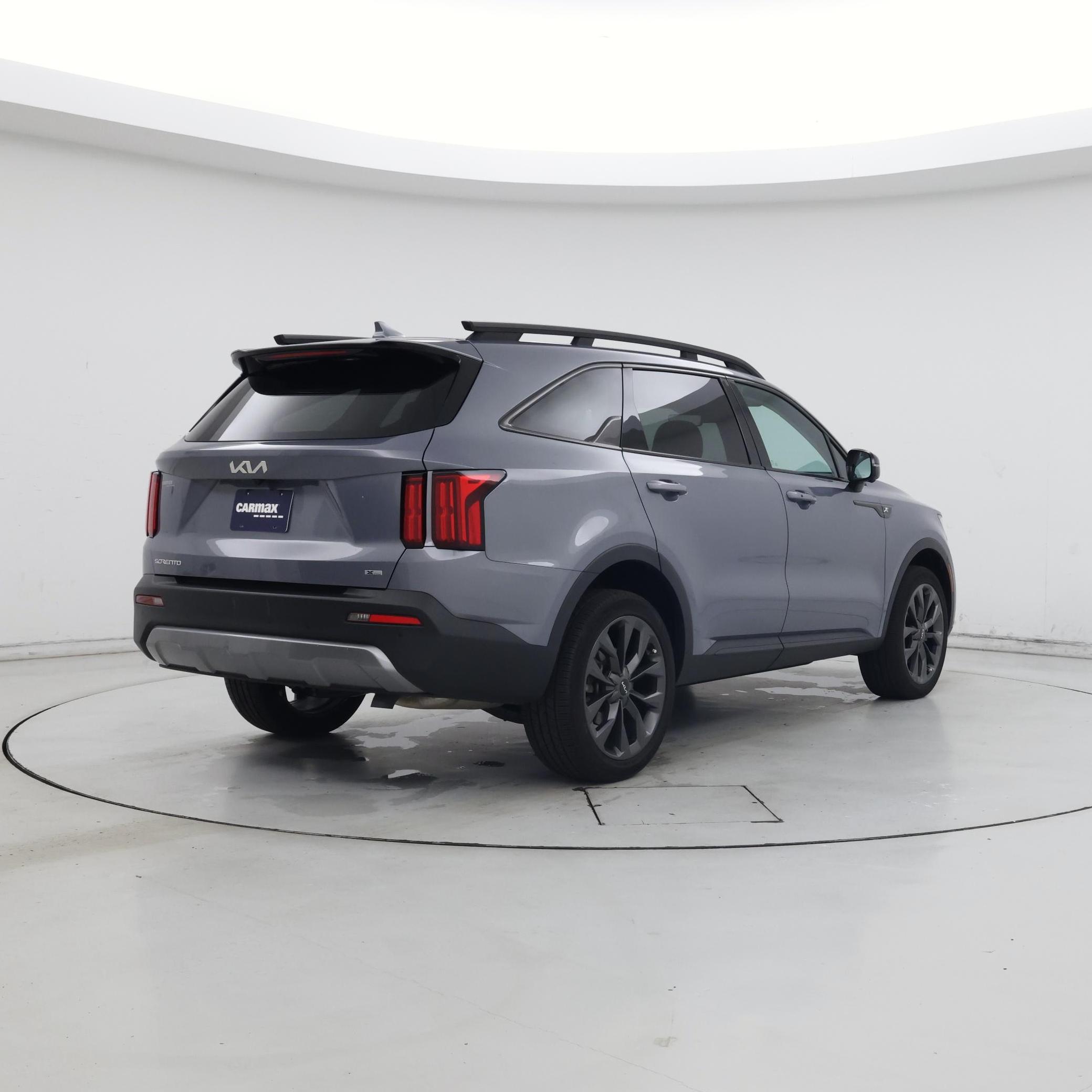 Thumbnail: 2023 Kia Sorento - 8