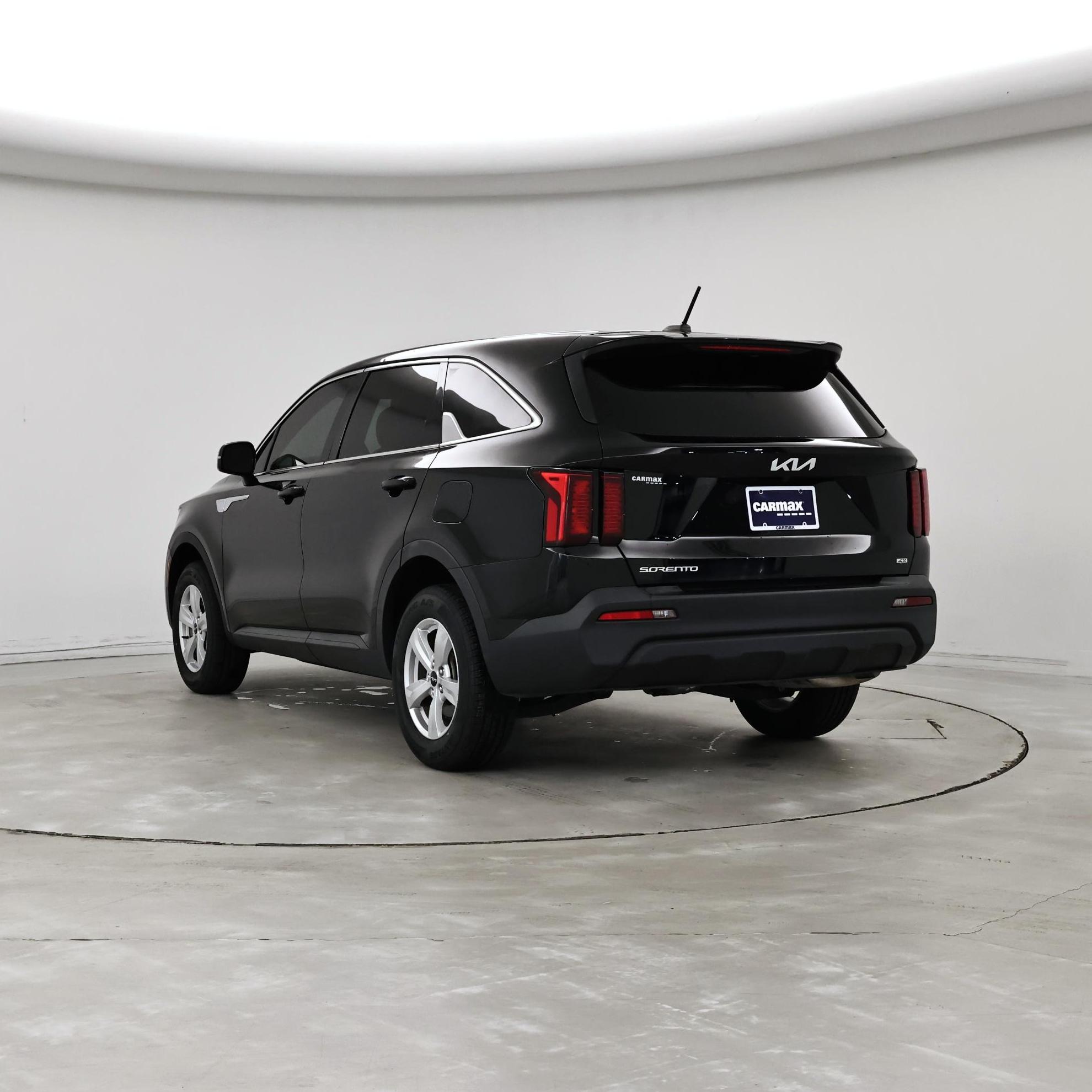Thumbnail: 2023 Kia Sorento - 2