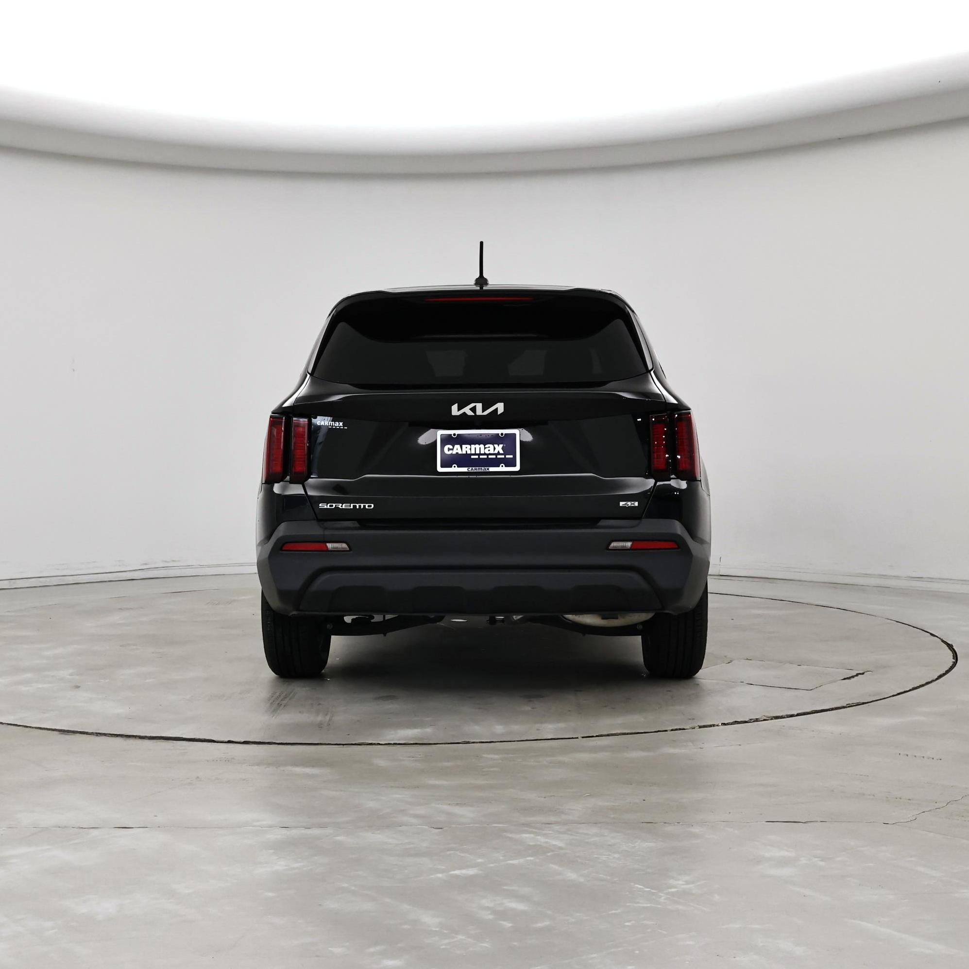 Thumbnail: 2023 Kia Sorento - 6