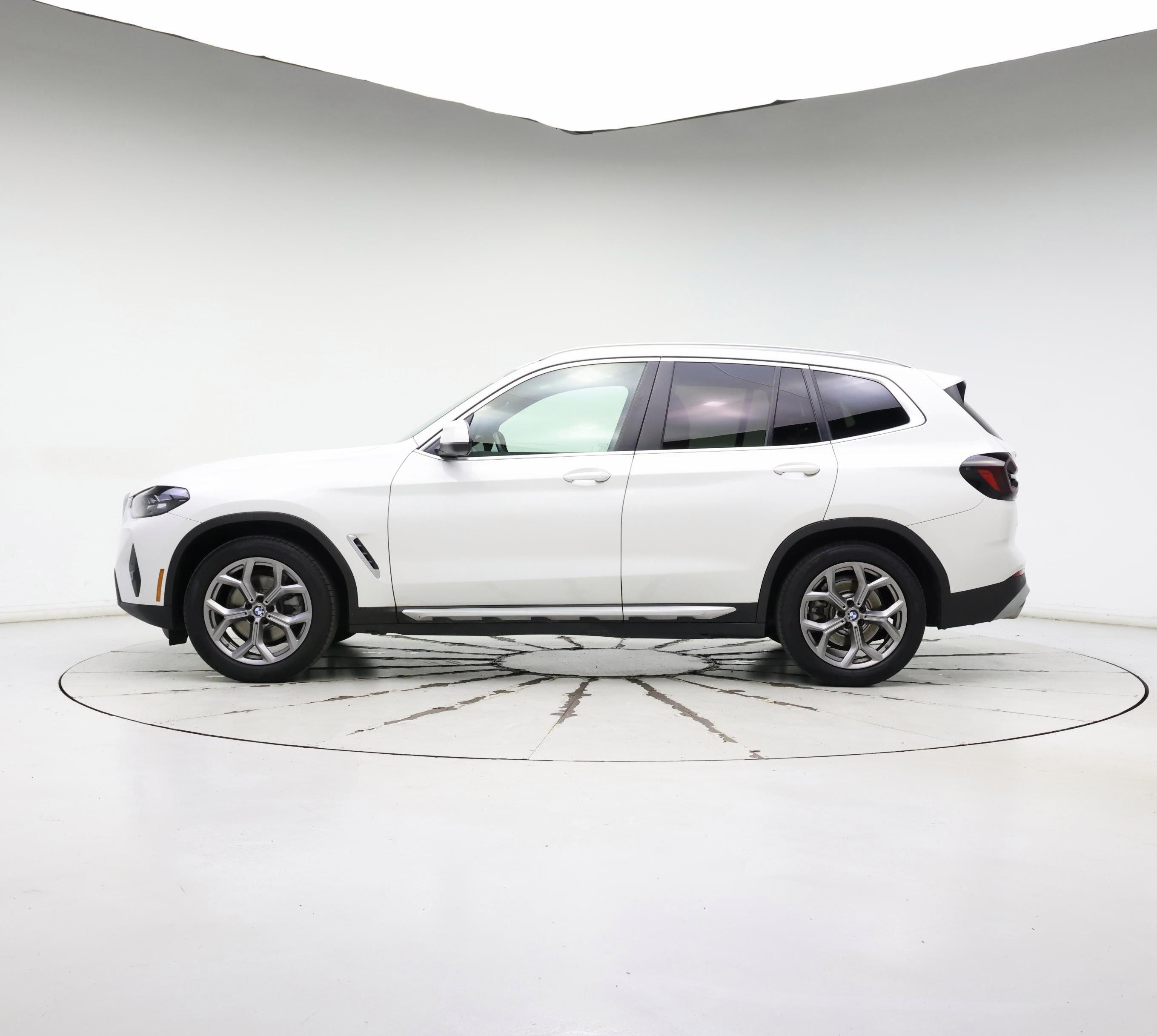 Thumbnail: 2022 BMW X3 - 3