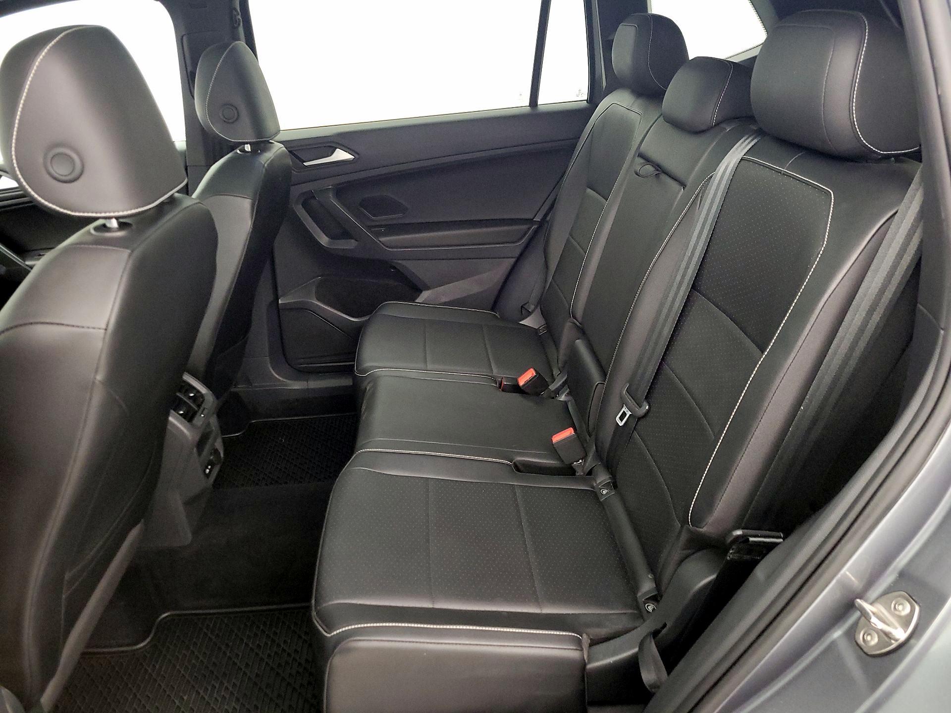 Thumbnail: 2021 Volkswagen Tiguan - 20