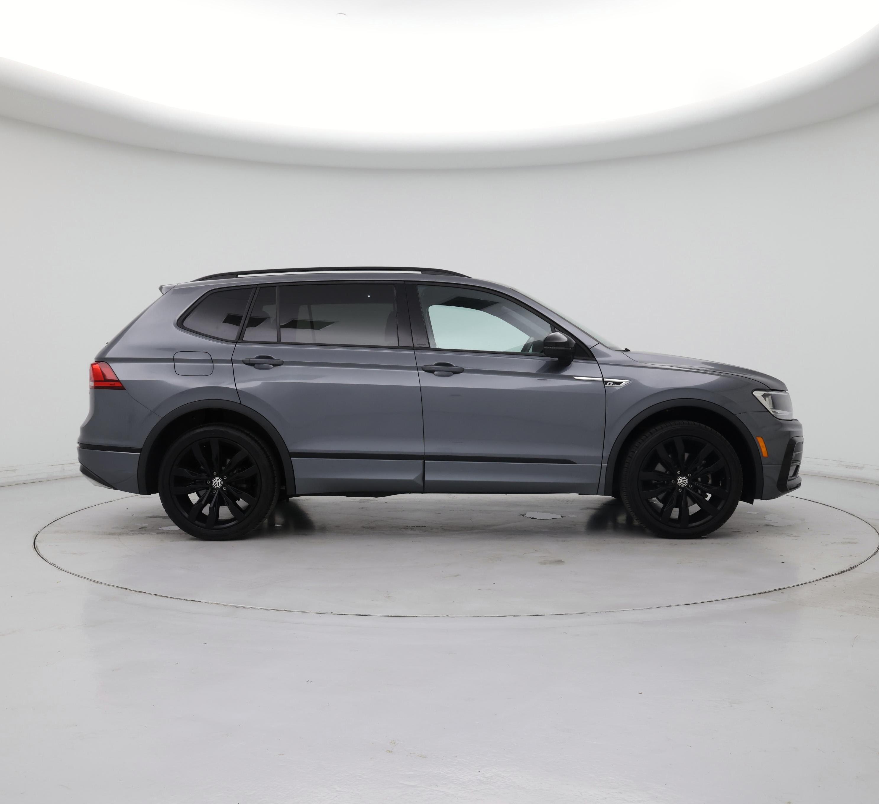 Thumbnail: 2021 Volkswagen Tiguan - 7