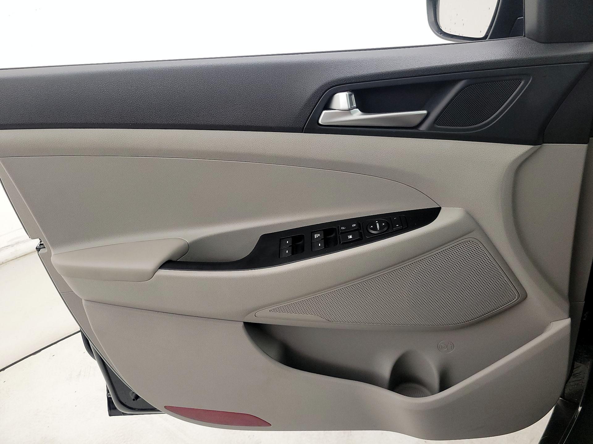 Thumbnail: 2021 Hyundai Tucson - 12