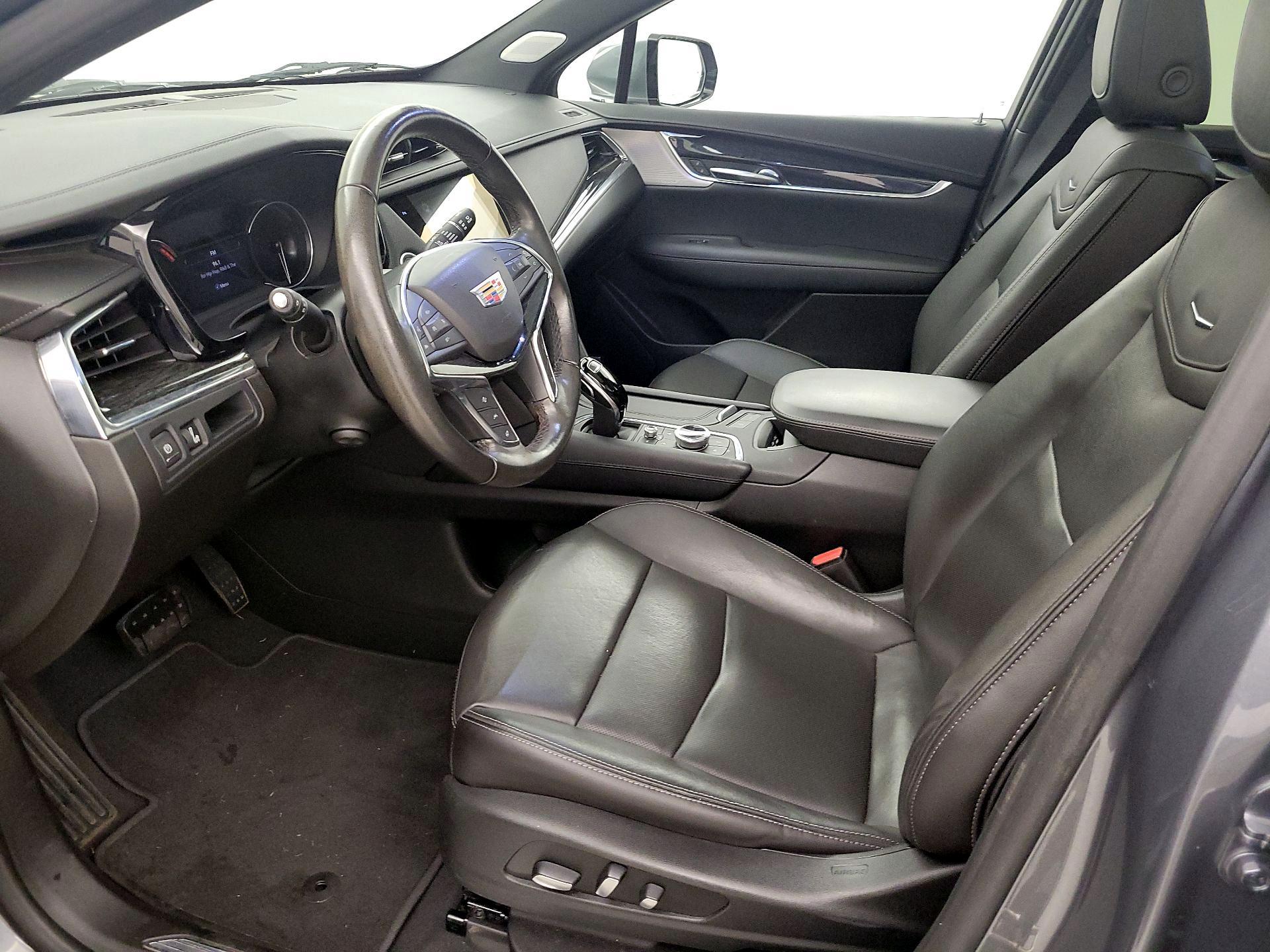 Thumbnail: 2021 Cadillac XT5 - 11