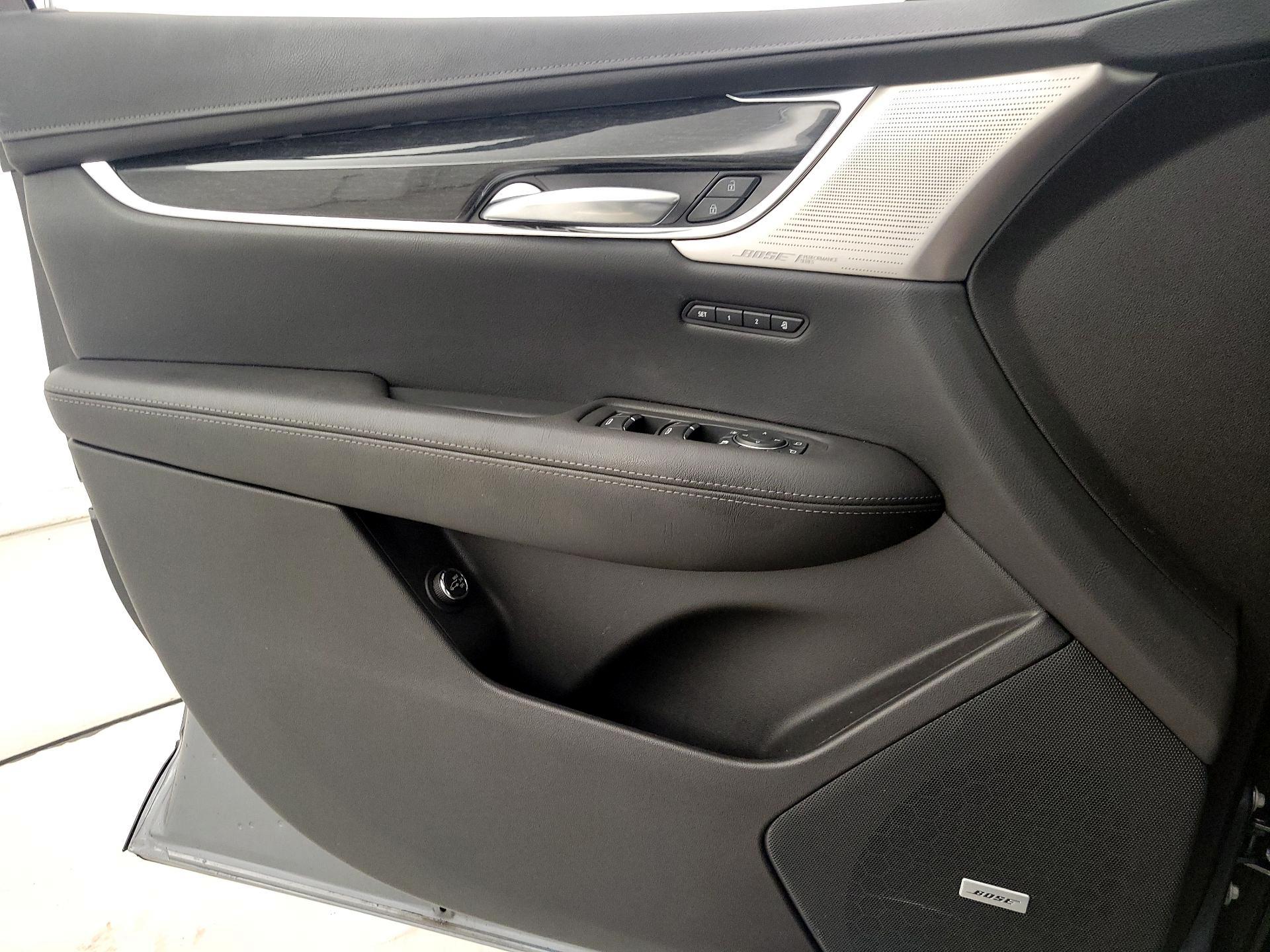 Thumbnail: 2021 Cadillac XT5 - 12