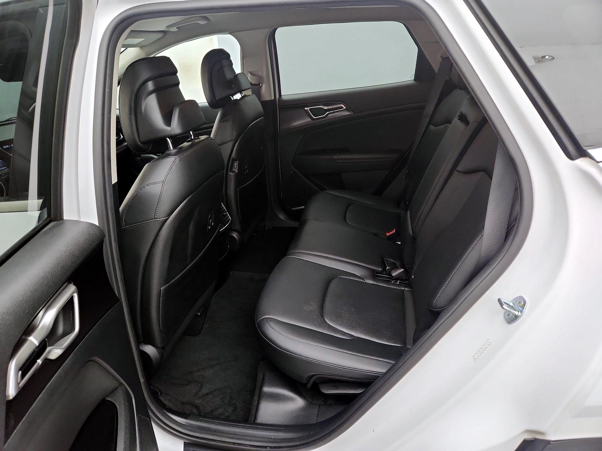 Thumbnail: 2023 Kia Sportage - 20