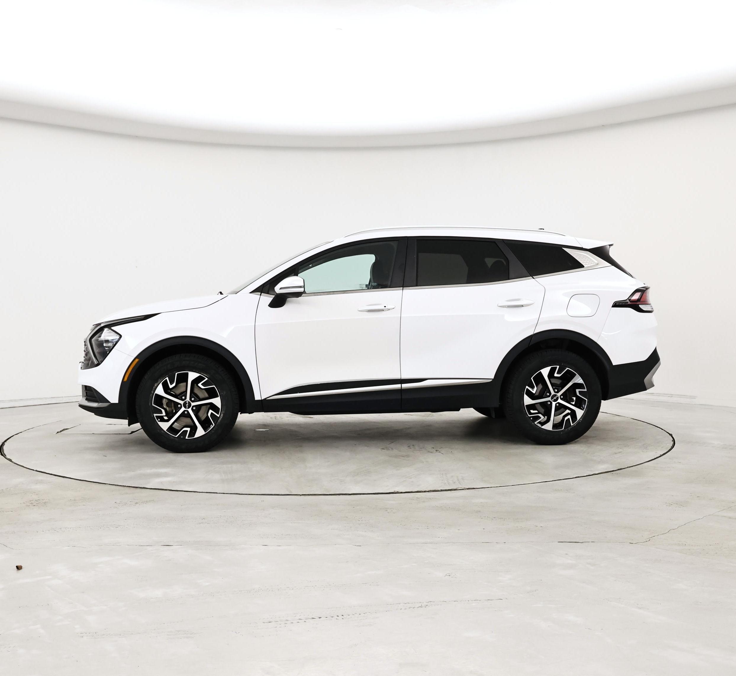 Thumbnail: 2023 Kia Sportage - 3