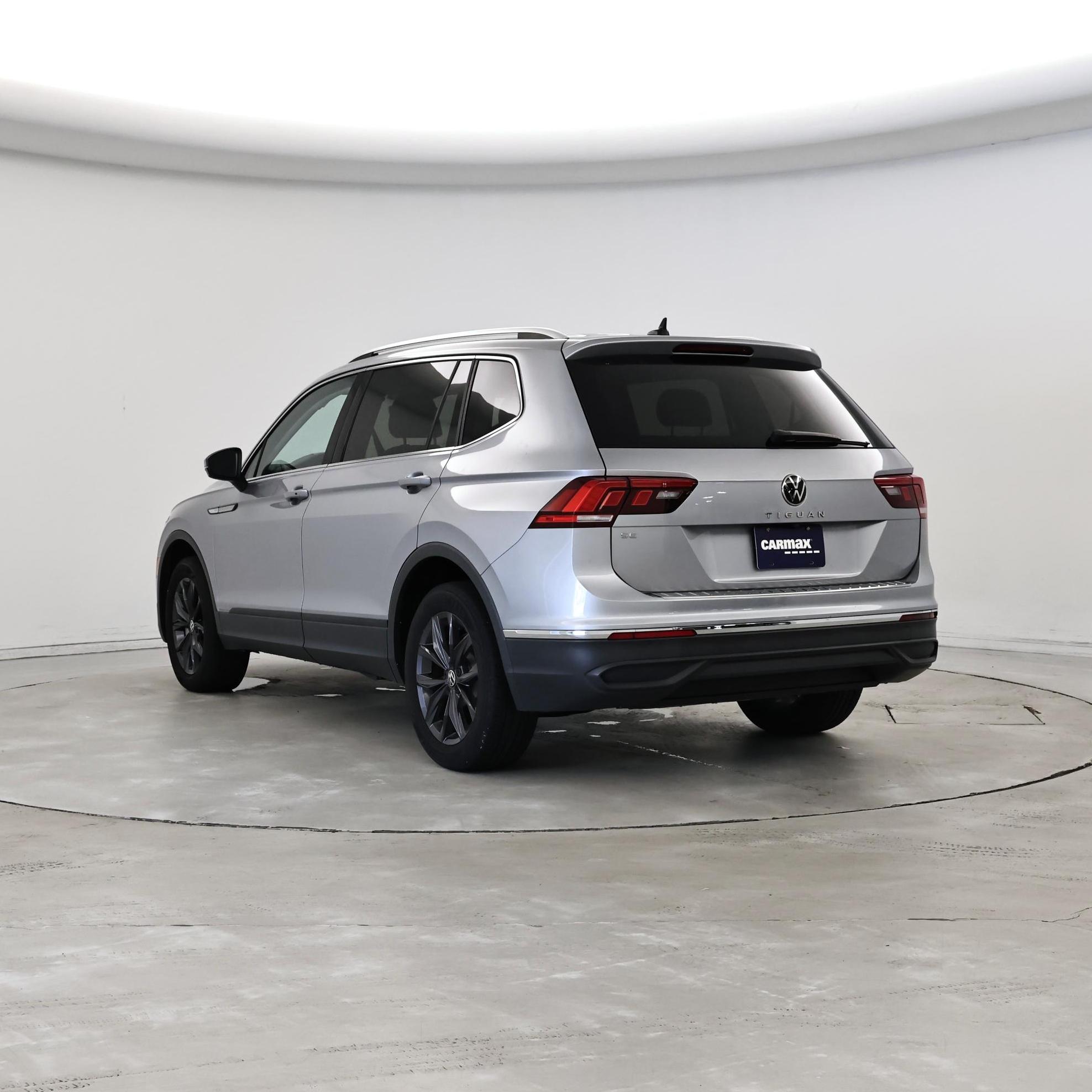 Thumbnail: 2022 Volkswagen Tiguan - 2