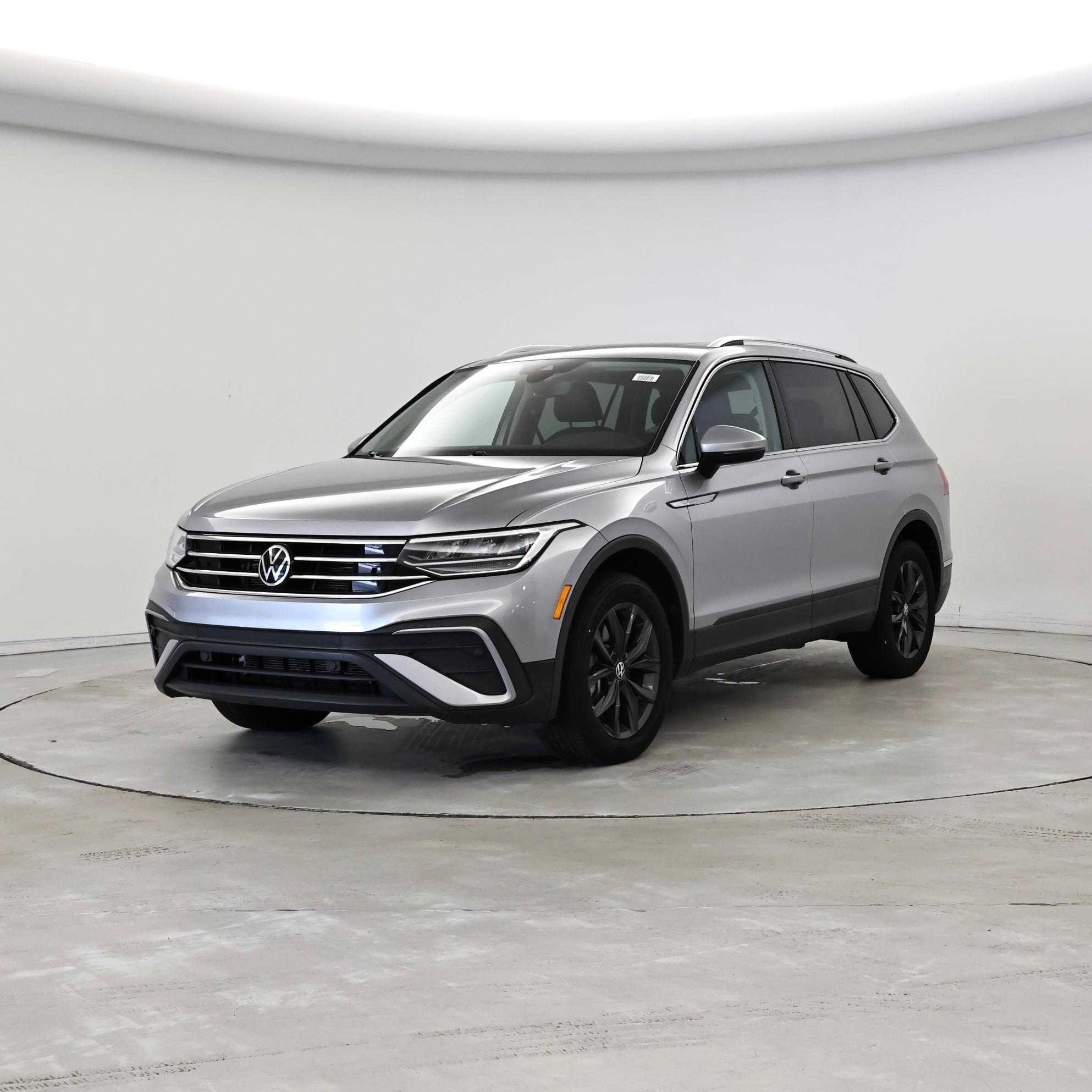Thumbnail: 2022 Volkswagen Tiguan - 4