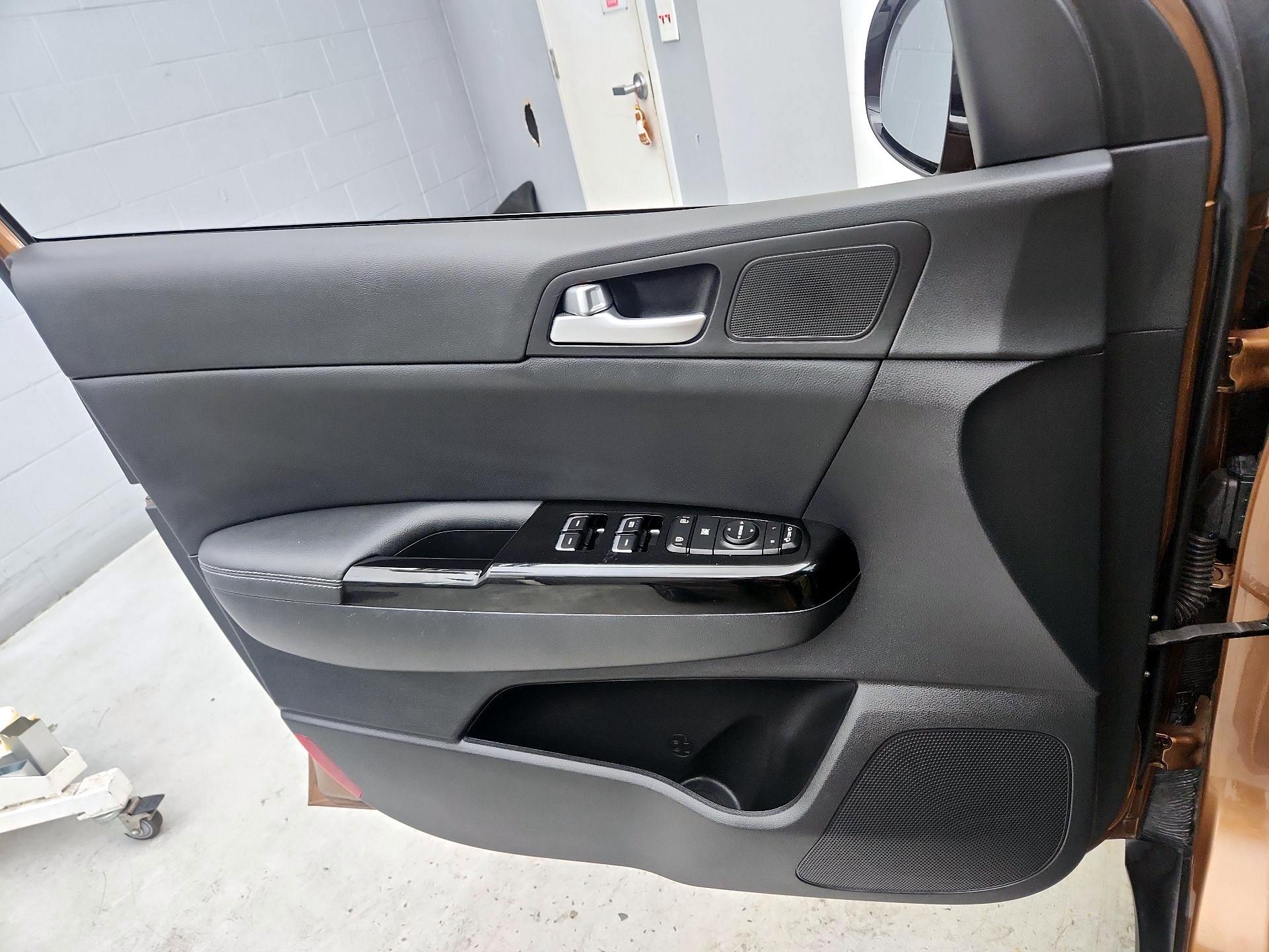 Thumbnail: 2021 Kia Sportage - 12