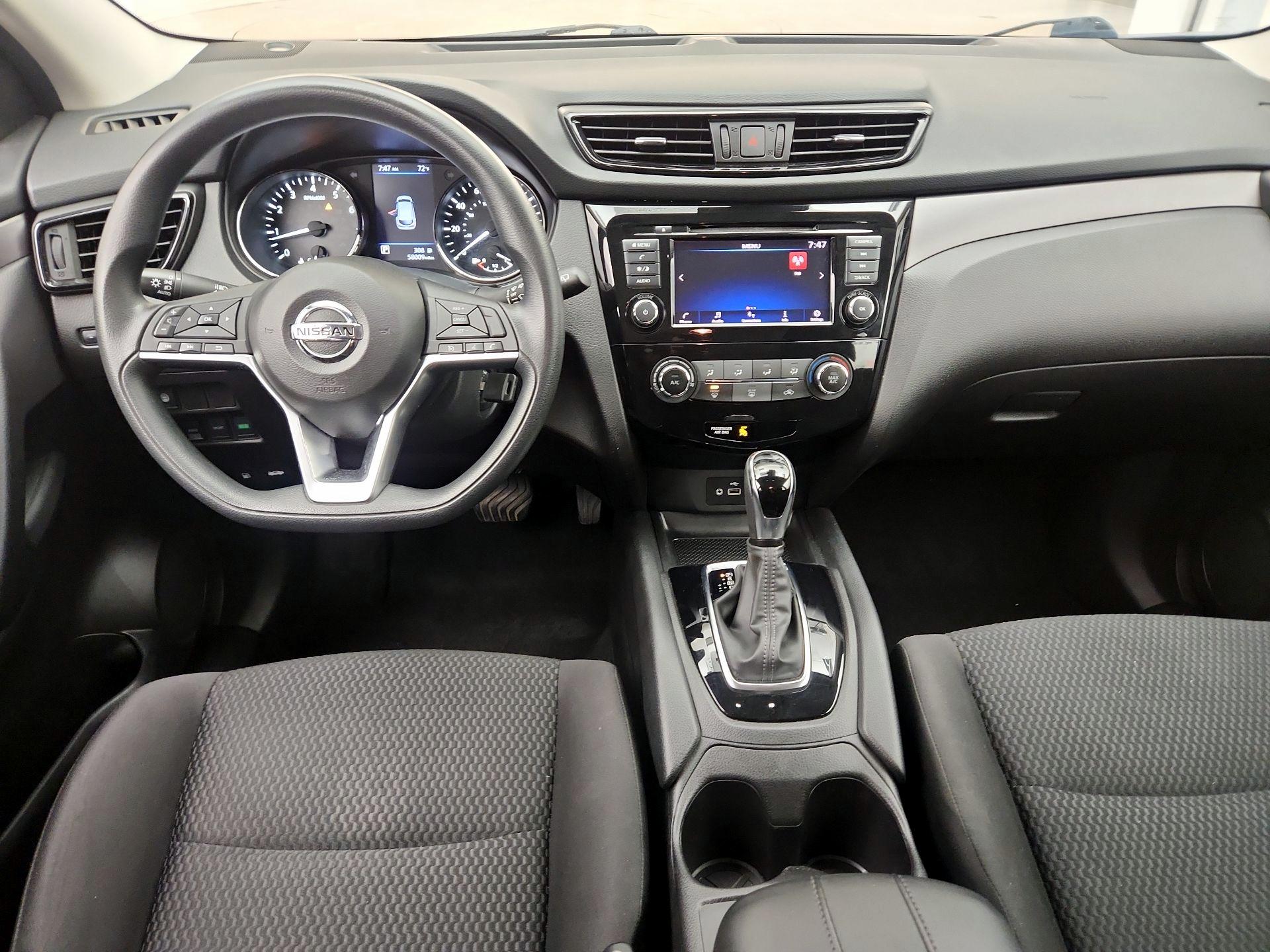 Thumbnail: 2020 Nissan Rogue Sport - 9