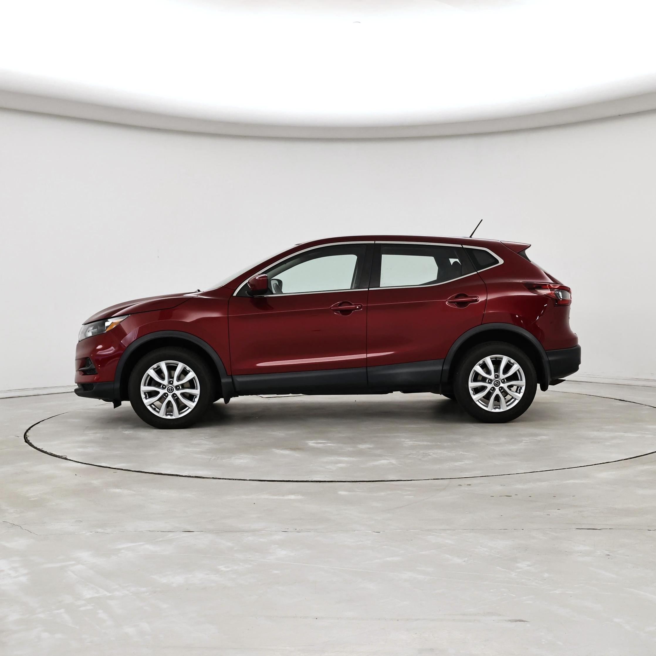 Thumbnail: 2020 Nissan Rogue Sport - 3