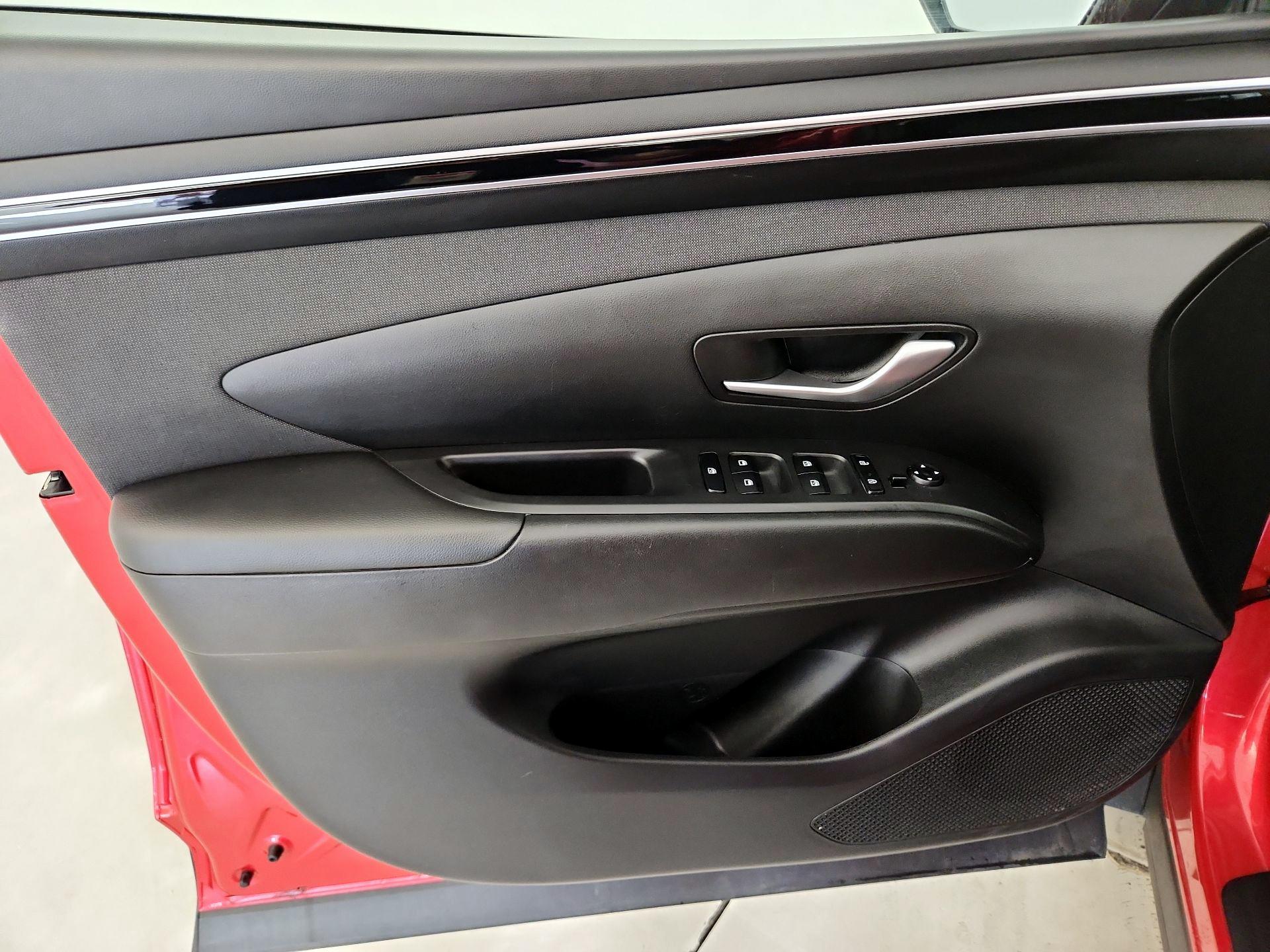 Thumbnail: 2023 Hyundai Tucson - 10