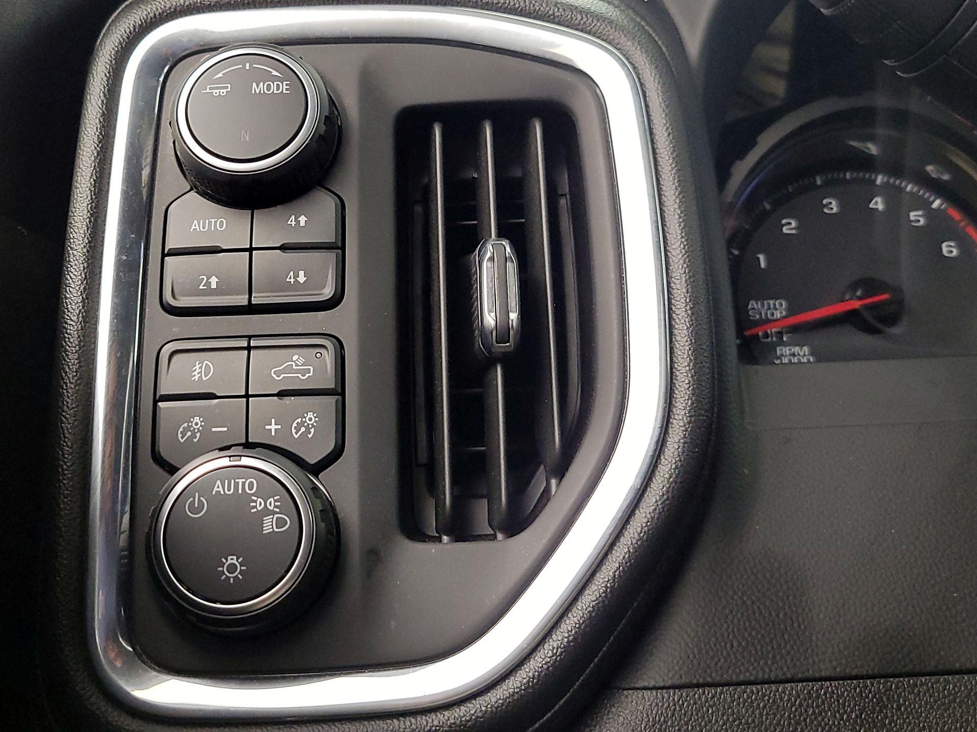 Thumbnail: 2021 Chevrolet Silverado 1500 - 13