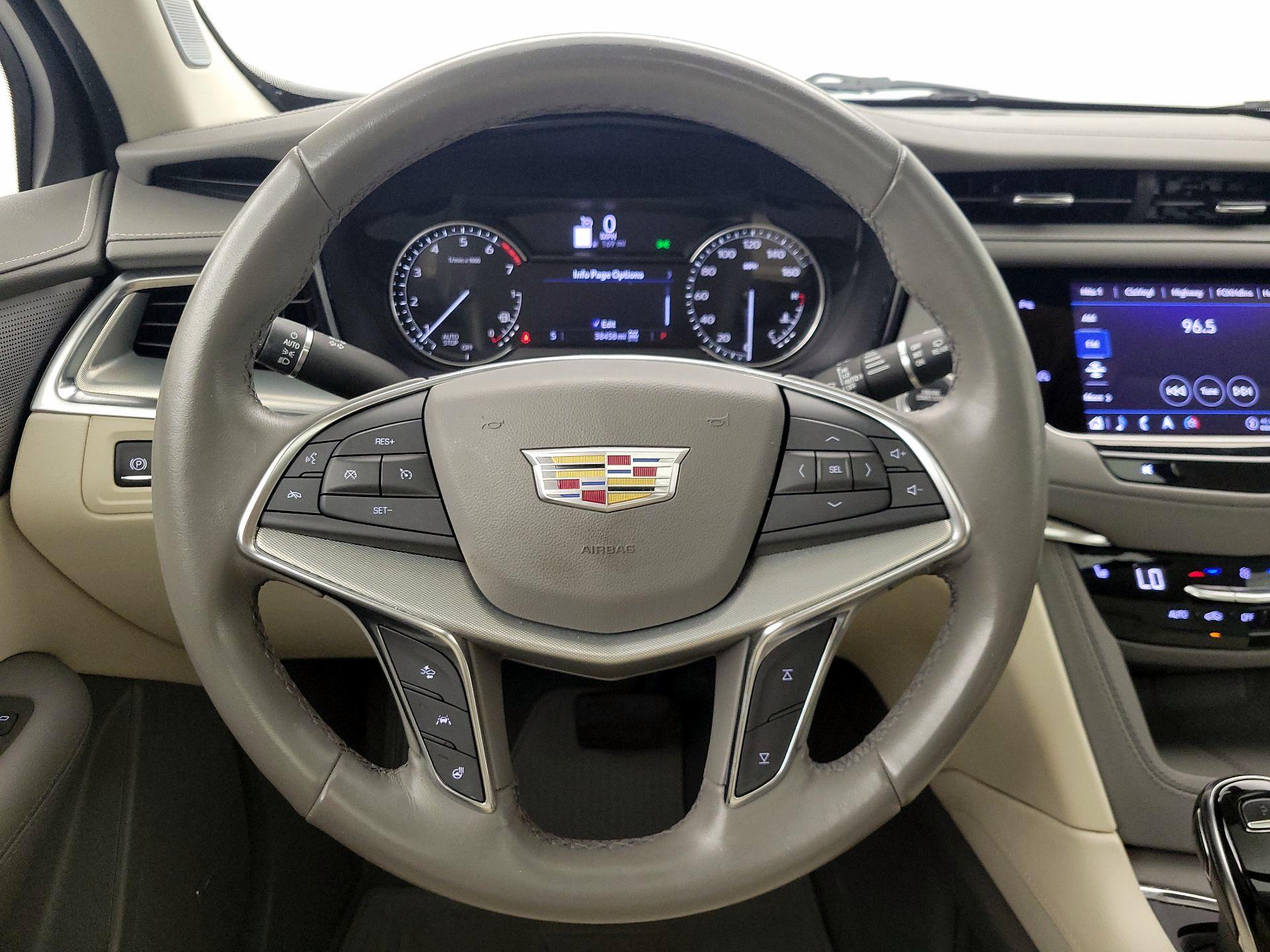Thumbnail: 2022 Cadillac XT5 - 10