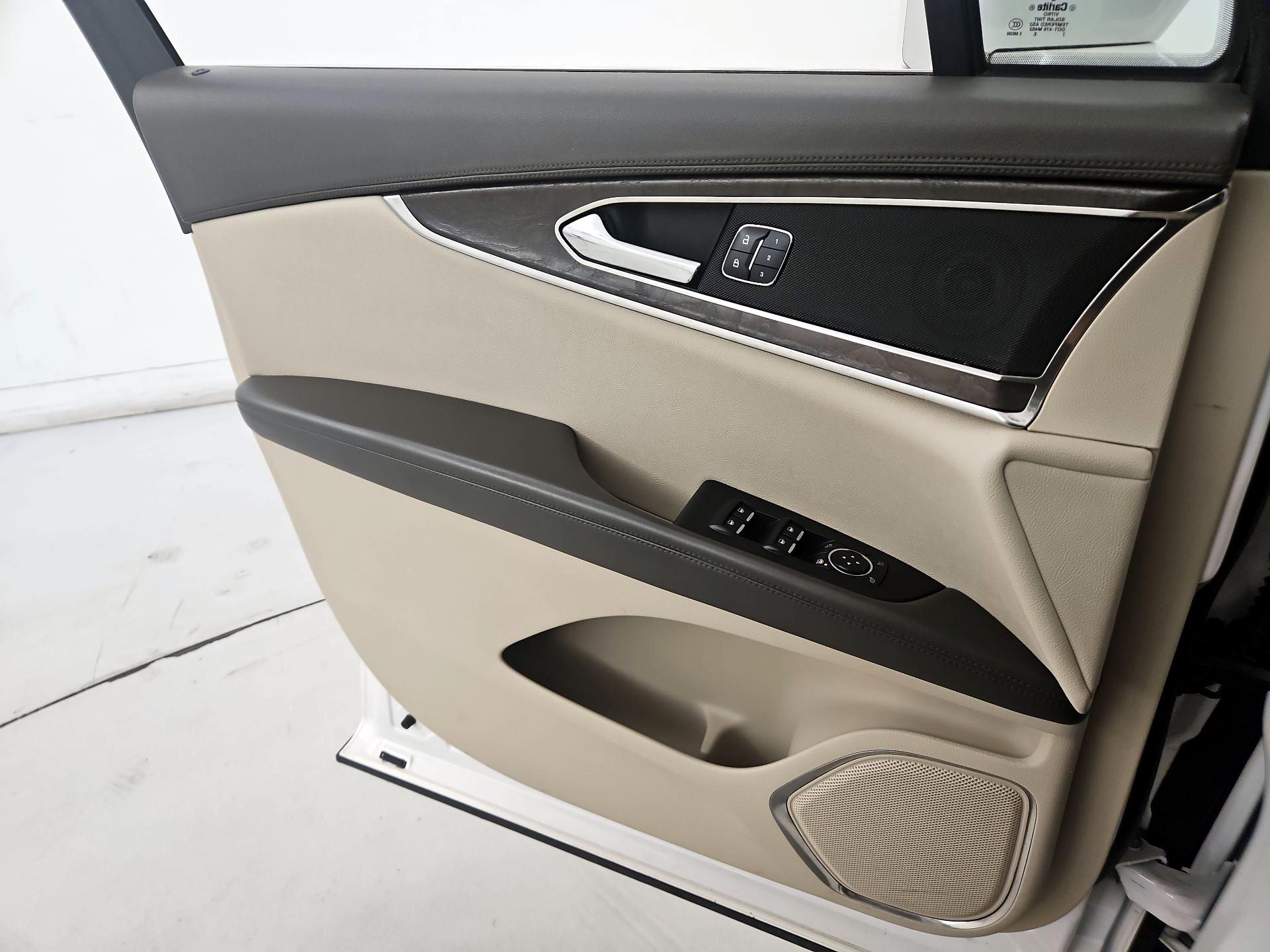 Thumbnail: 2017 Lincoln MKX - 12