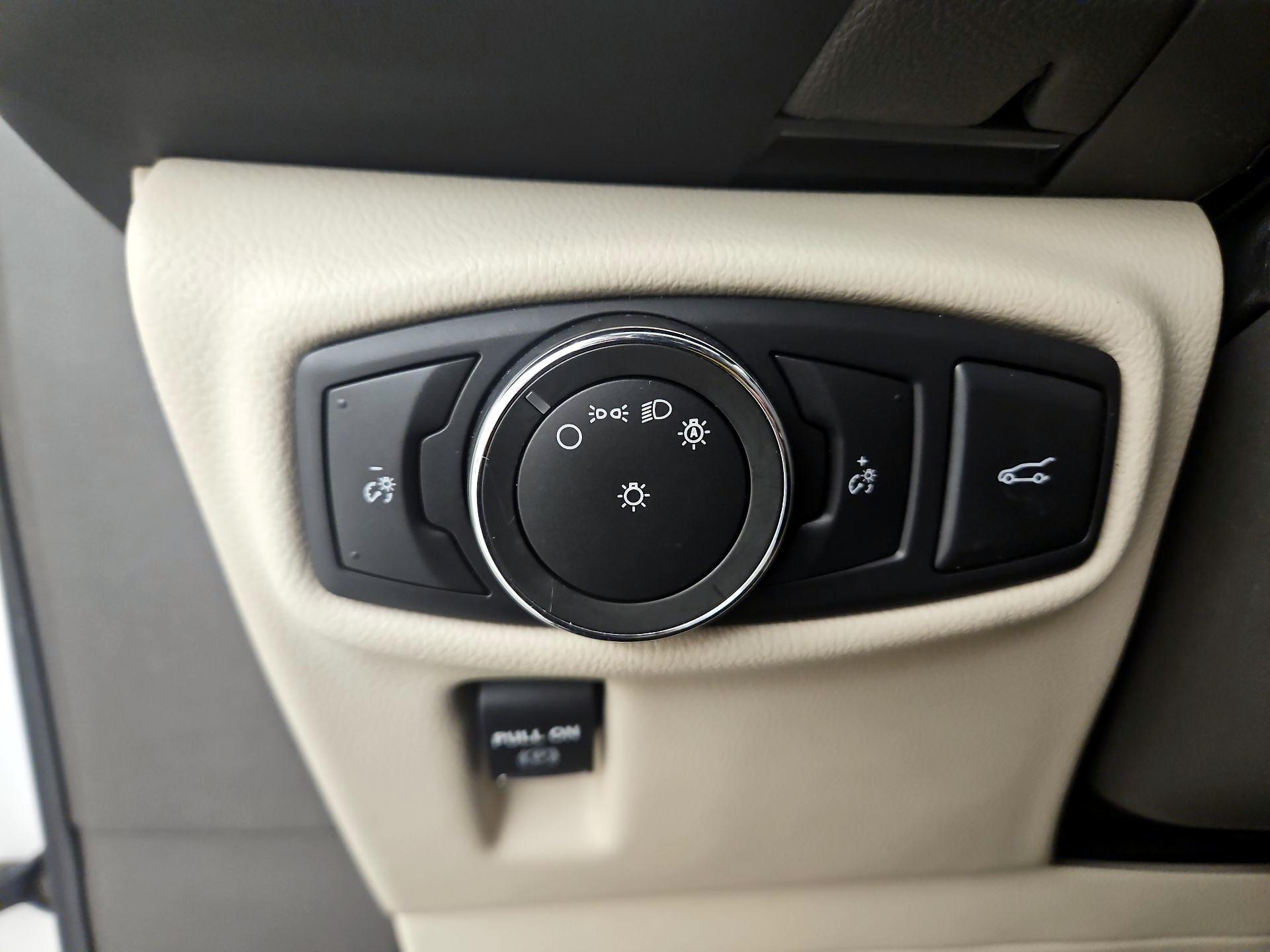 Thumbnail: 2017 Lincoln MKX - 13