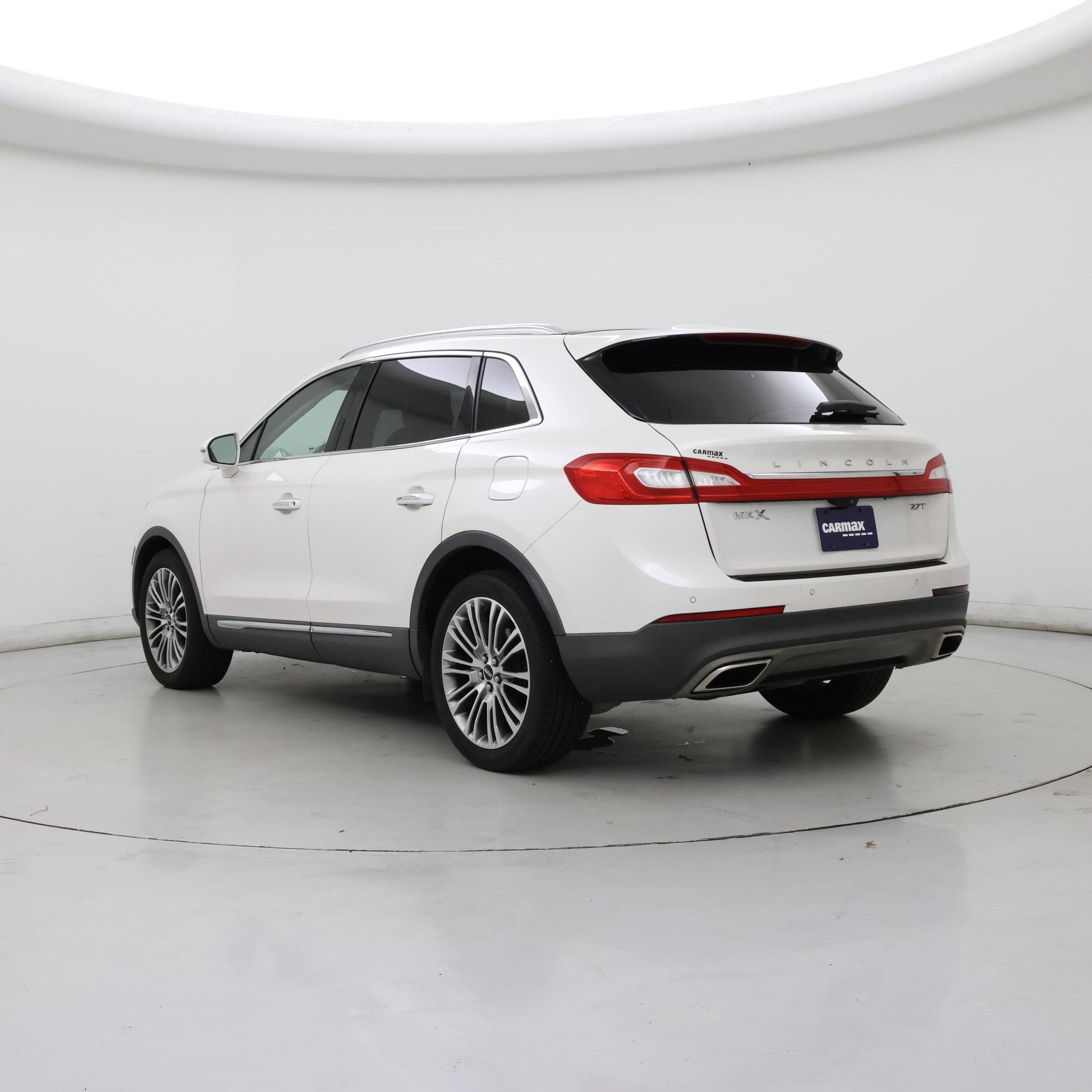 Thumbnail: 2017 Lincoln MKX - 2