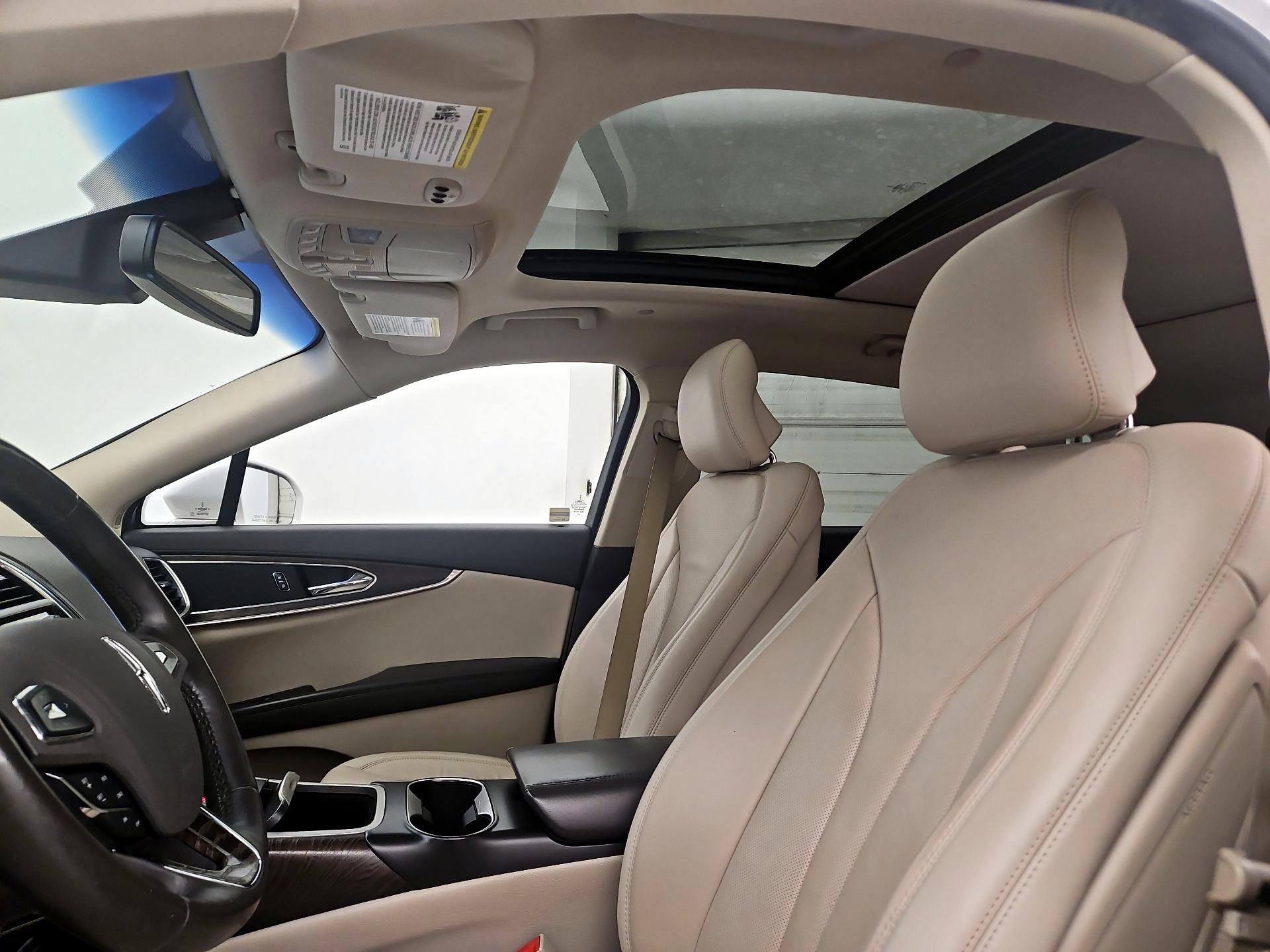 Thumbnail: 2017 Lincoln MKX - 20