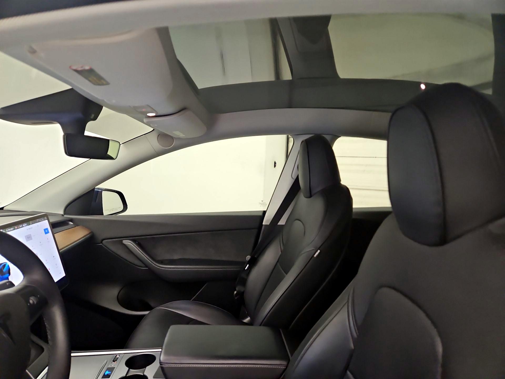 Thumbnail: 2022 Tesla Model Y - 19