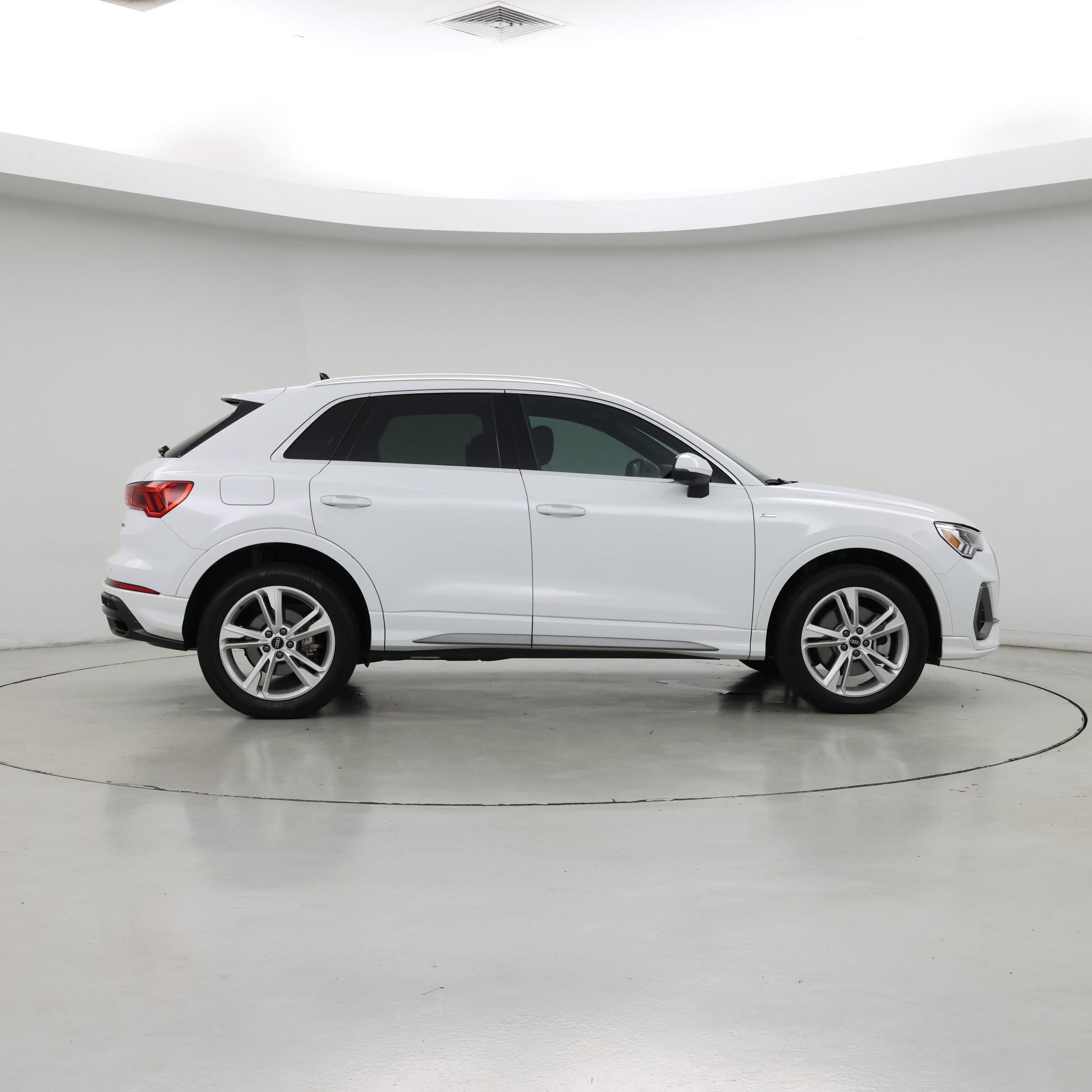 Thumbnail: 2022 Audi Q3 - 7