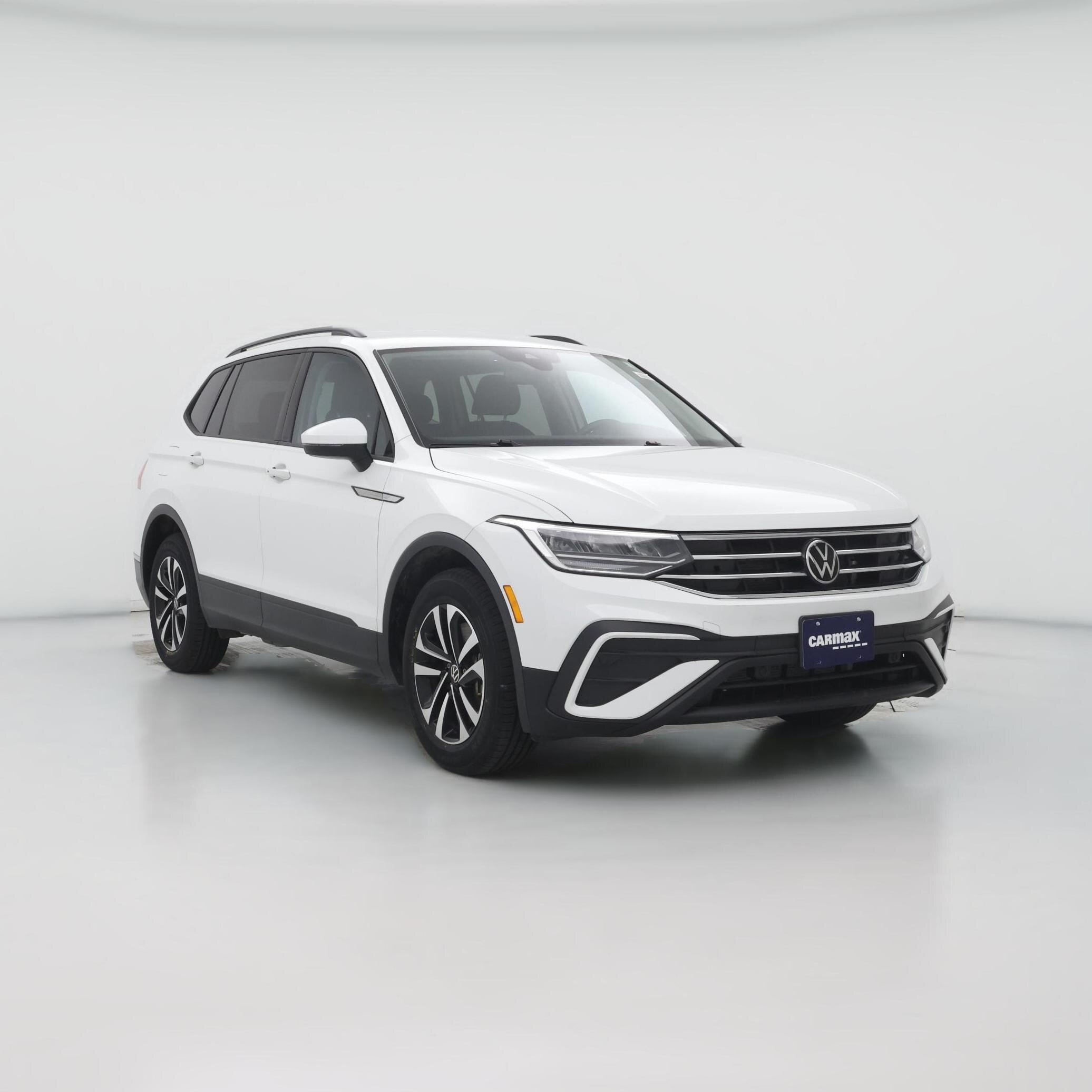 Thumbnail: 2023 Volkswagen Tiguan - 1