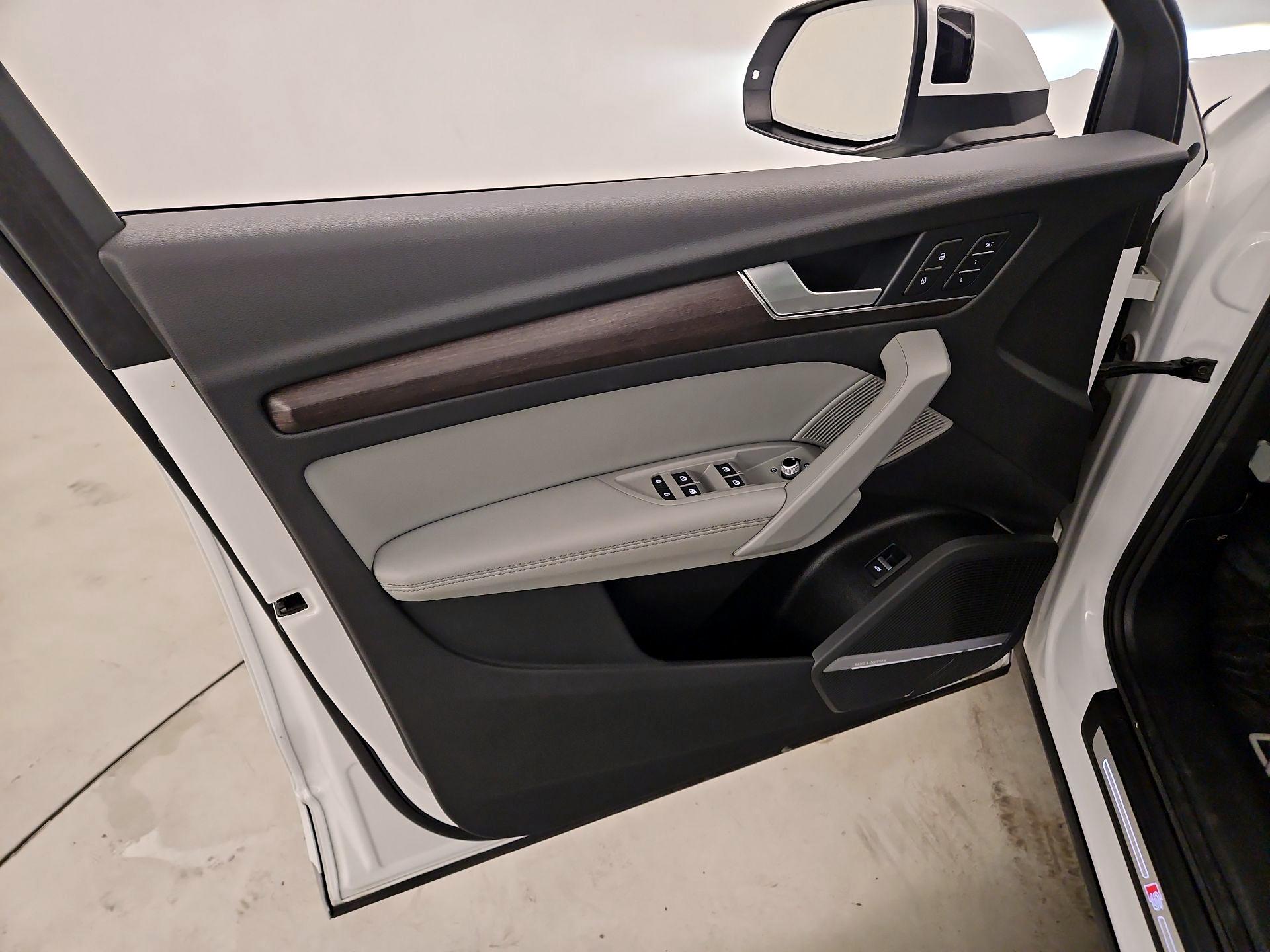 Thumbnail: 2022 Audi Q5 - 12