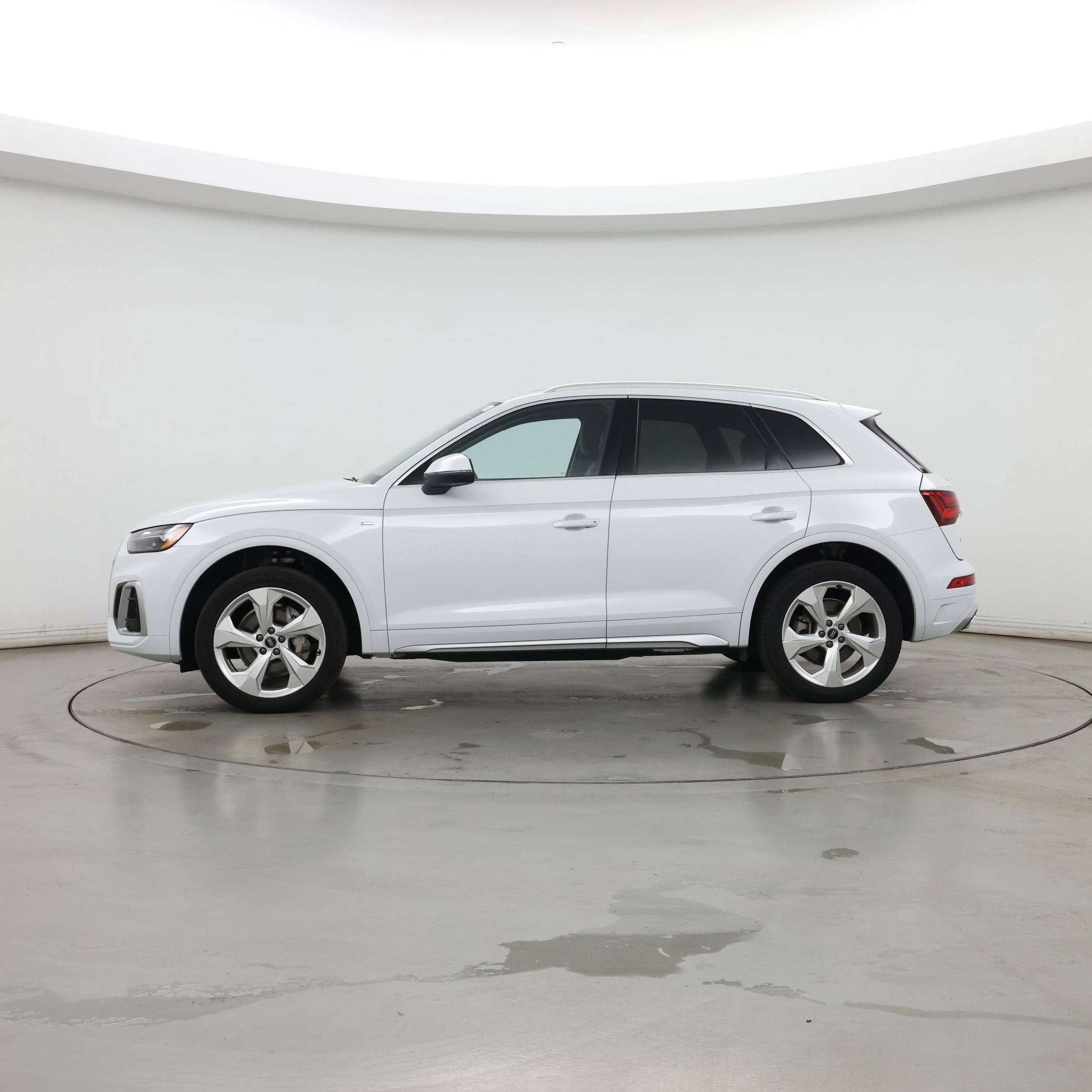 Thumbnail: 2022 Audi Q5 - 3