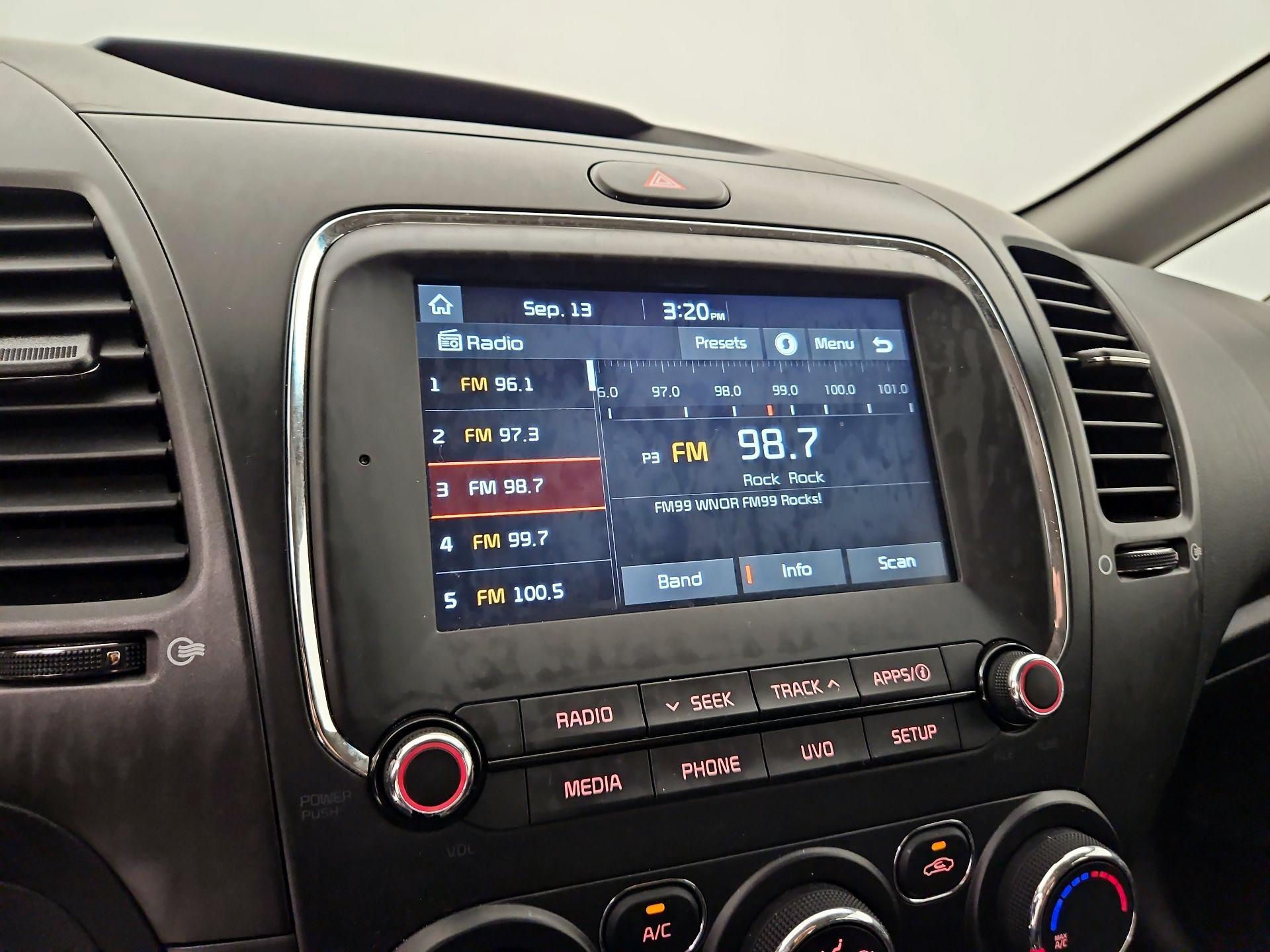 Thumbnail: 2017 Kia Forte - 15