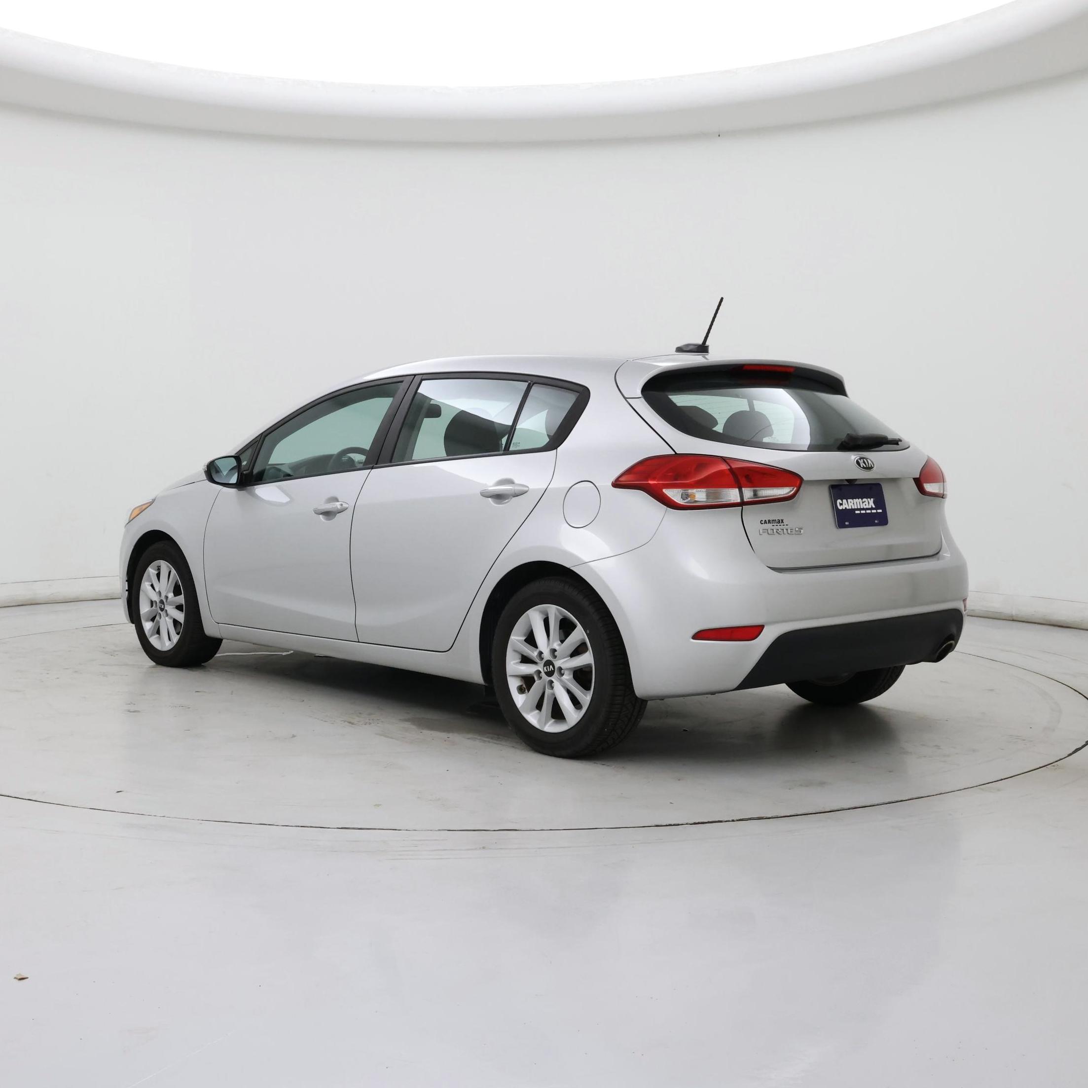 Thumbnail: 2017 Kia Forte - 2