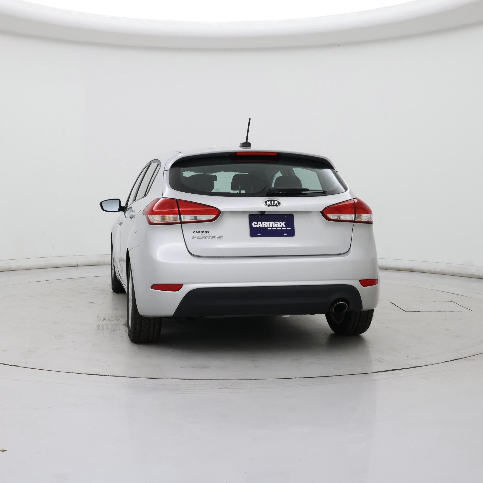 Thumbnail: 2017 Kia Forte - 6