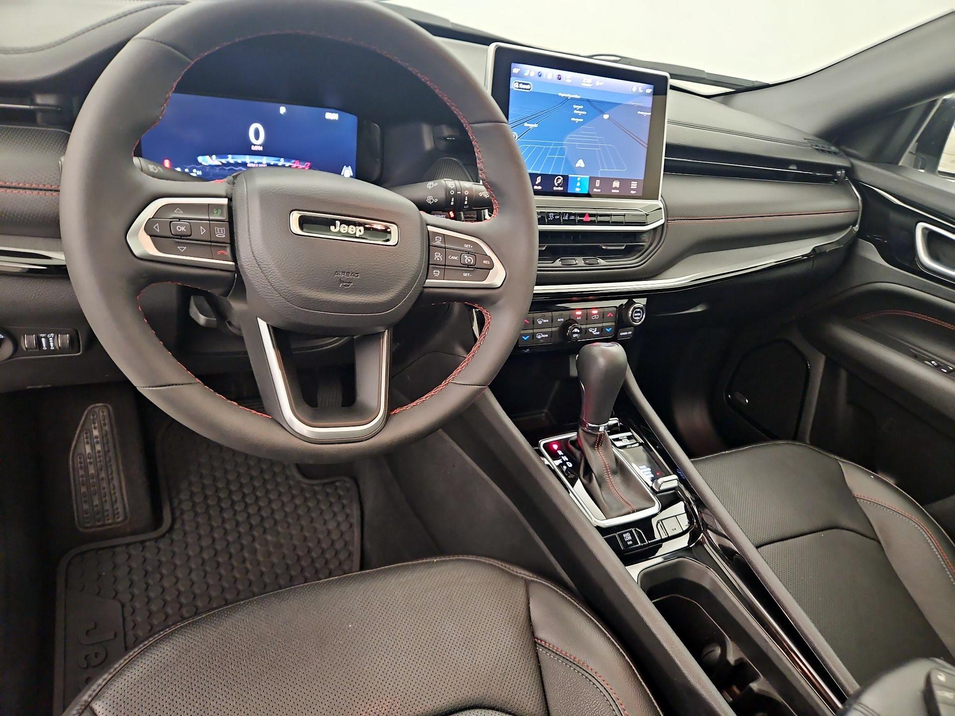 Thumbnail: 2023 Jeep Compass - 9