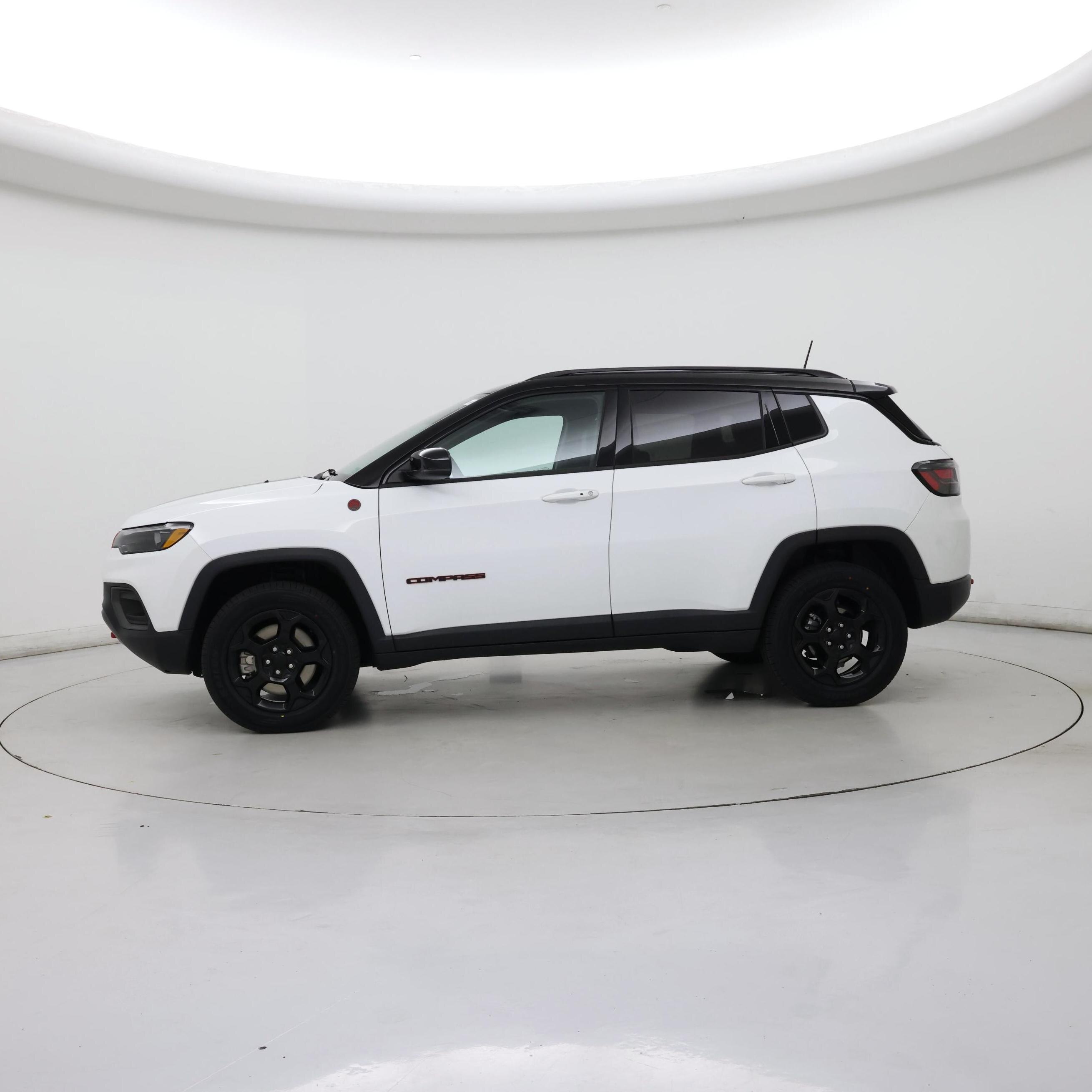Thumbnail: 2023 Jeep Compass - 3