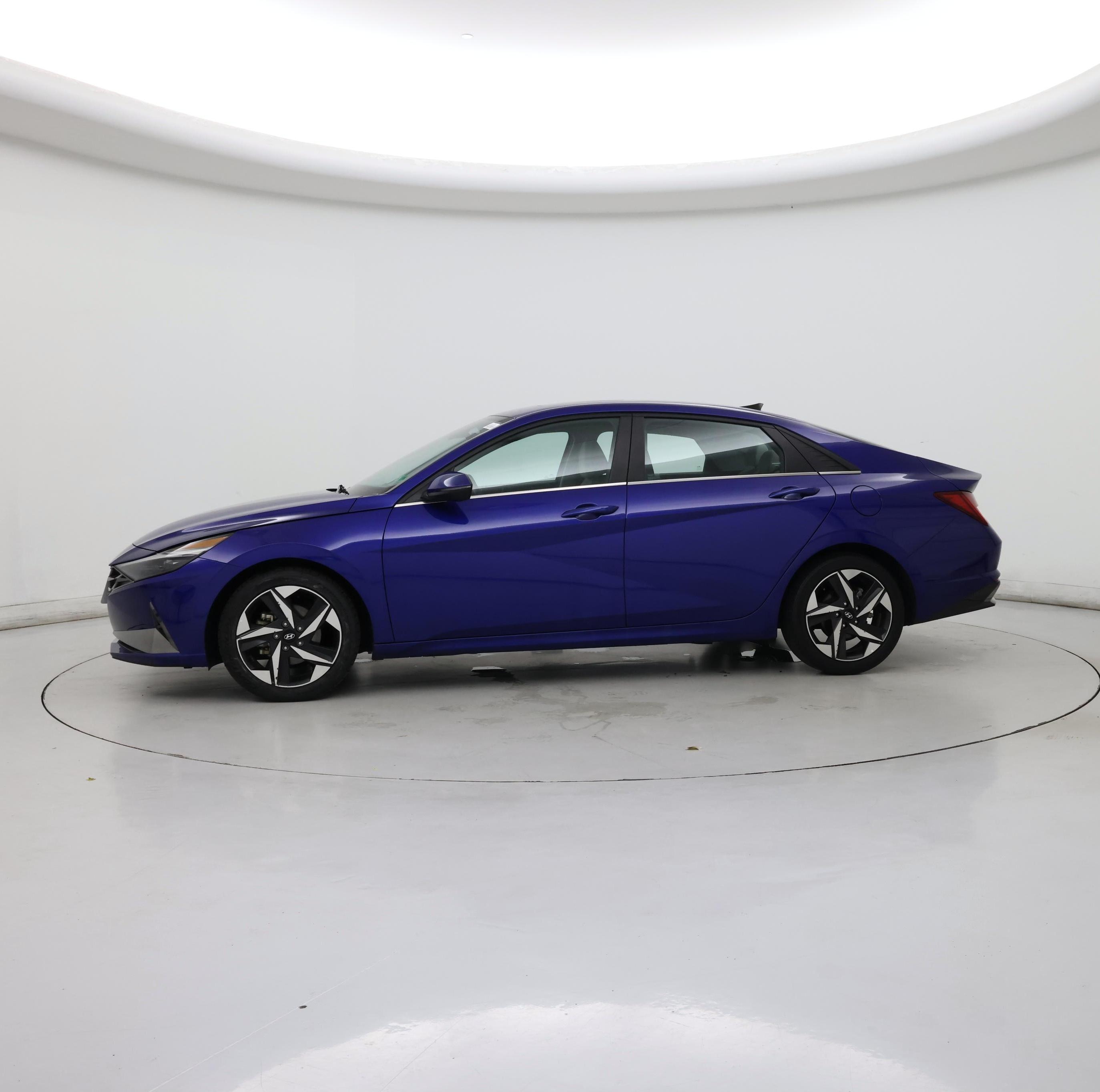 Thumbnail: 2021 Hyundai Elantra - 3