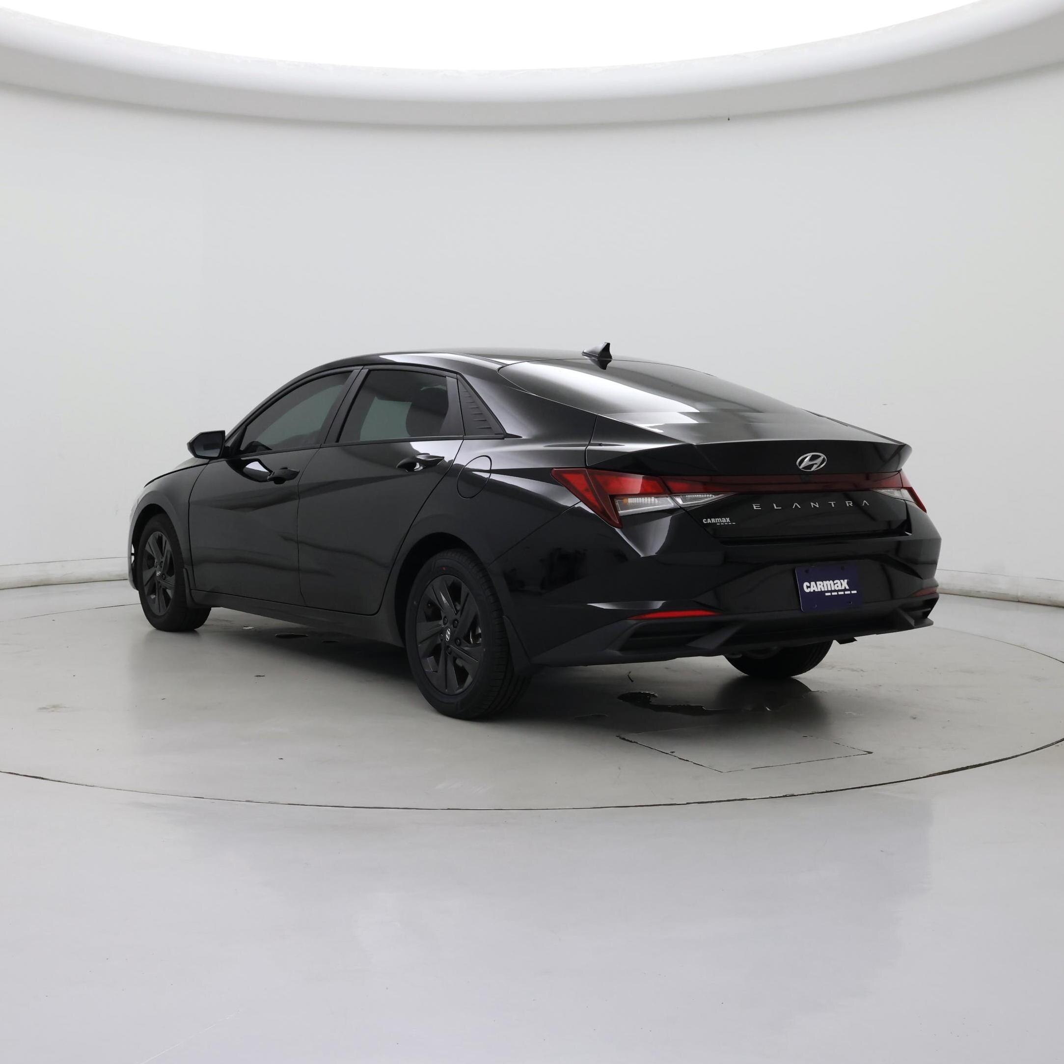 Thumbnail: 2022 Hyundai Elantra - 2