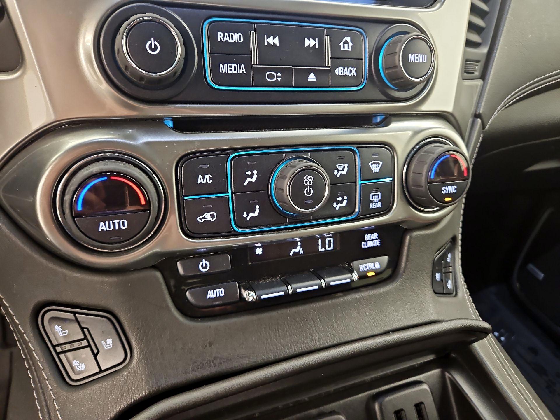 Thumbnail: 2019 Chevrolet Suburban - 17