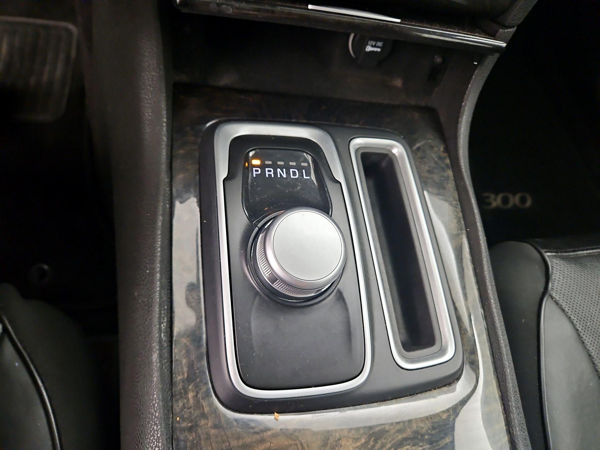 Thumbnail: 2016 Chrysler 300 - 18