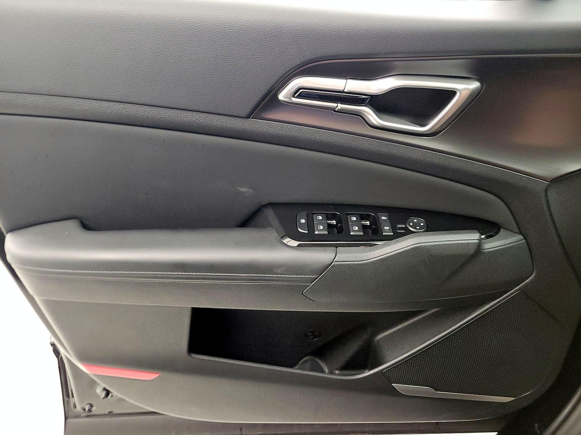 Thumbnail: 2023 Kia Sportage - 12