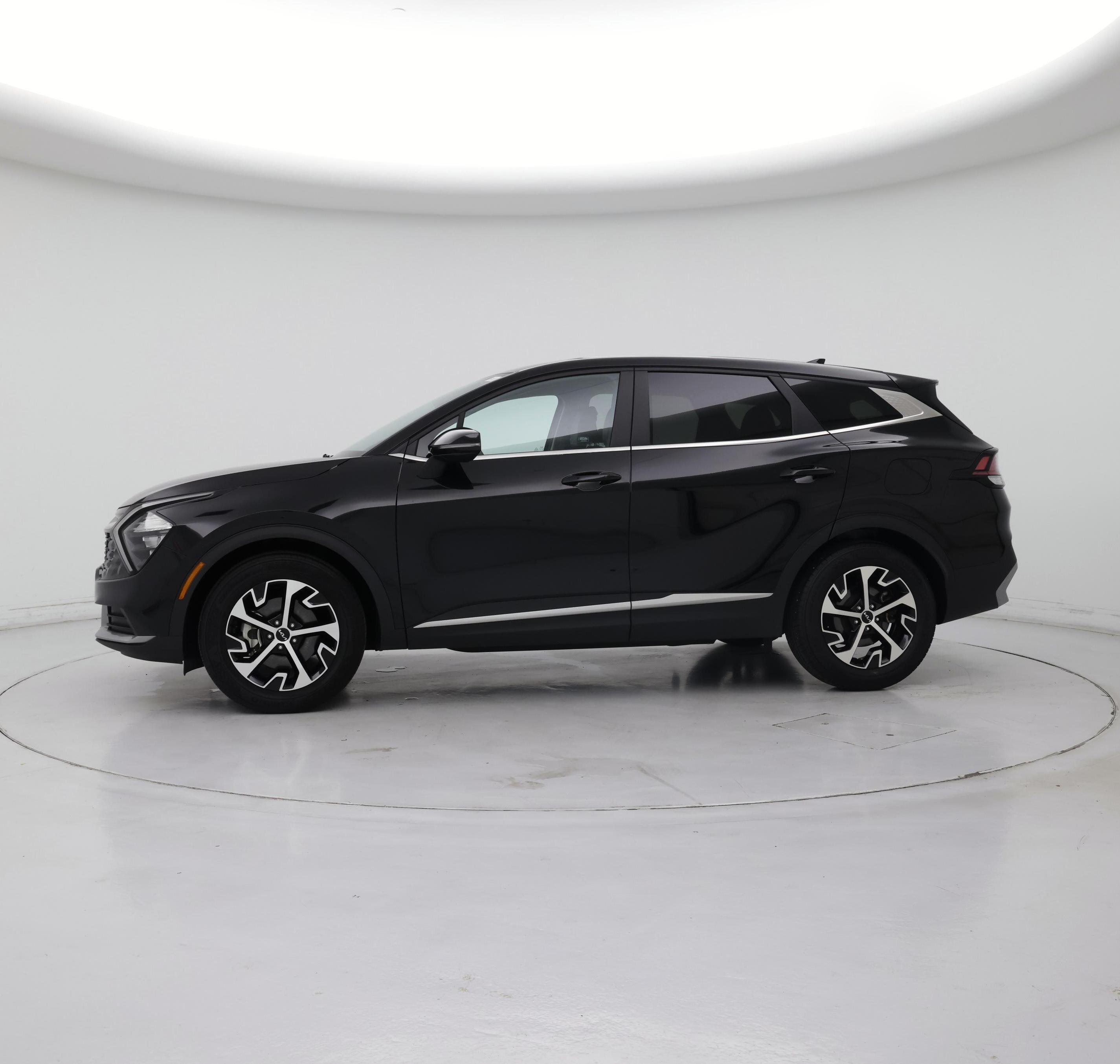 Thumbnail: 2023 Kia Sportage - 3