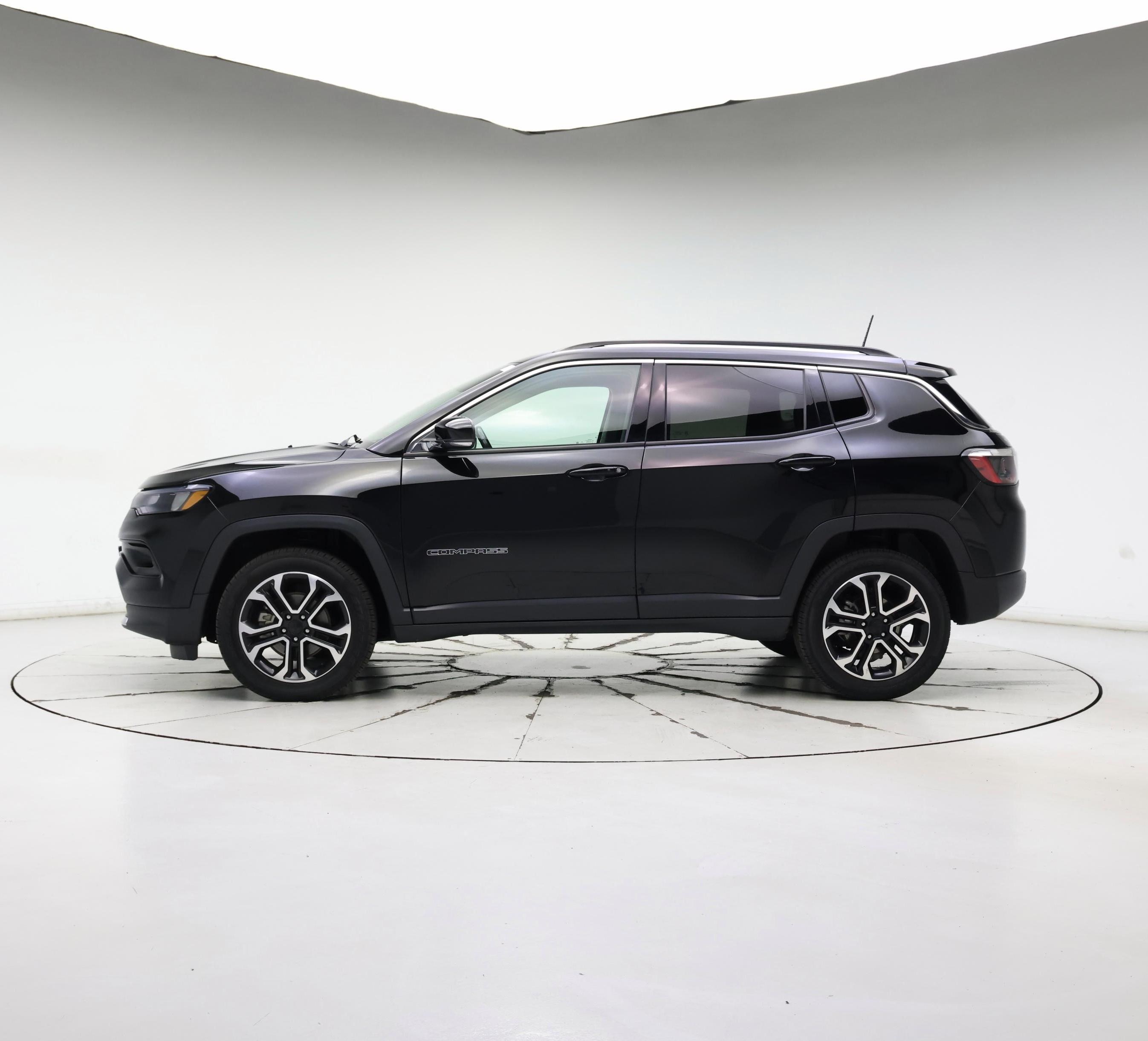 Thumbnail: 2022 Jeep Compass - 3