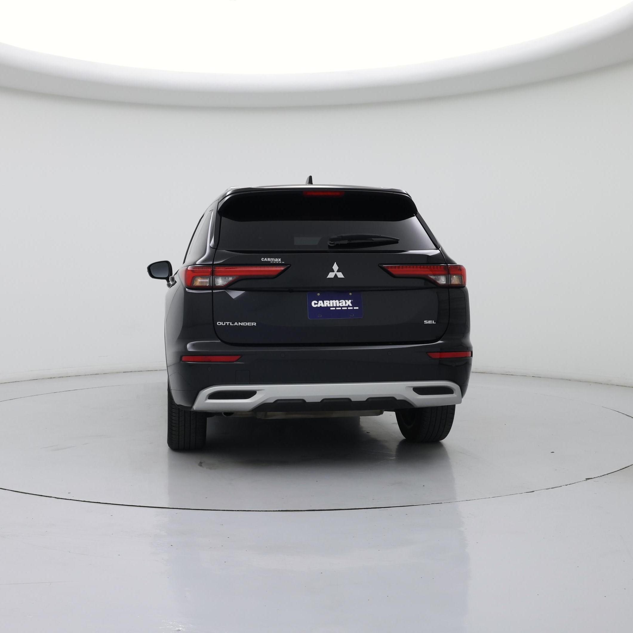 Thumbnail: 2023 Mitsubishi Outlander - 6
