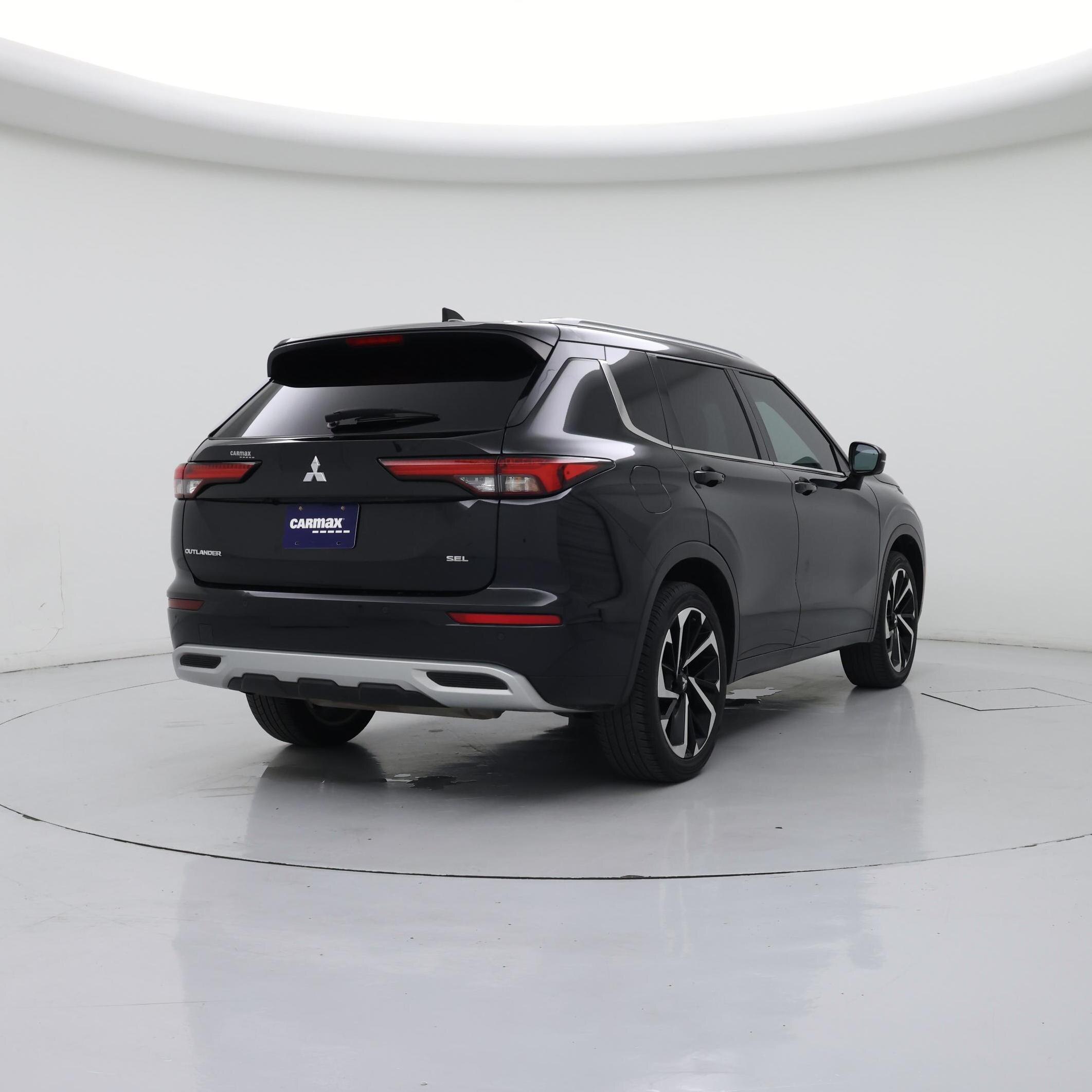 Thumbnail: 2023 Mitsubishi Outlander - 8