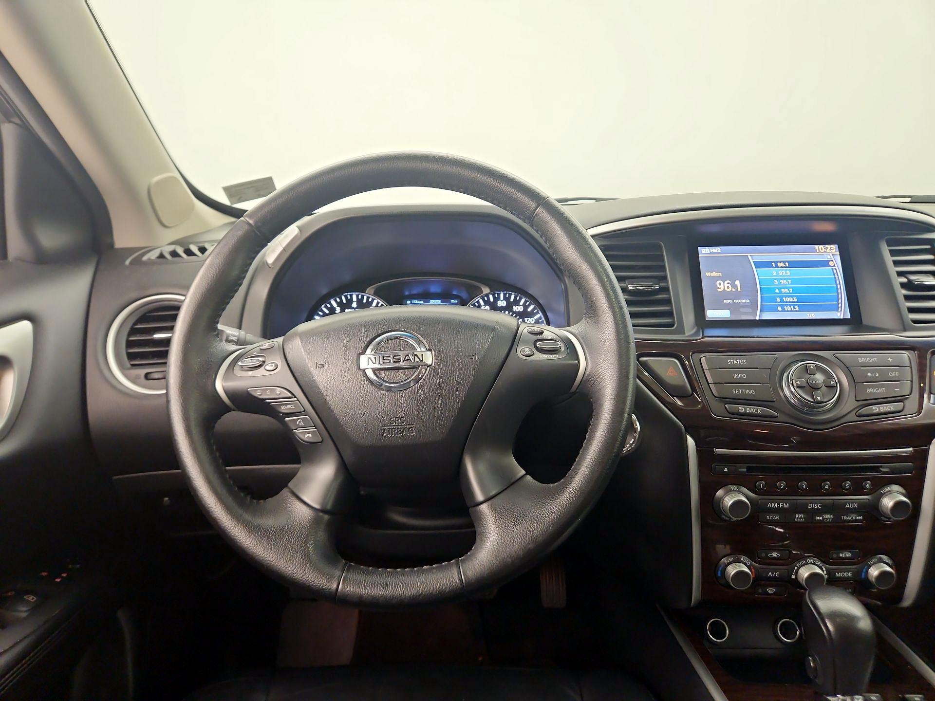 Thumbnail: 2014 Nissan Pathfinder - 10