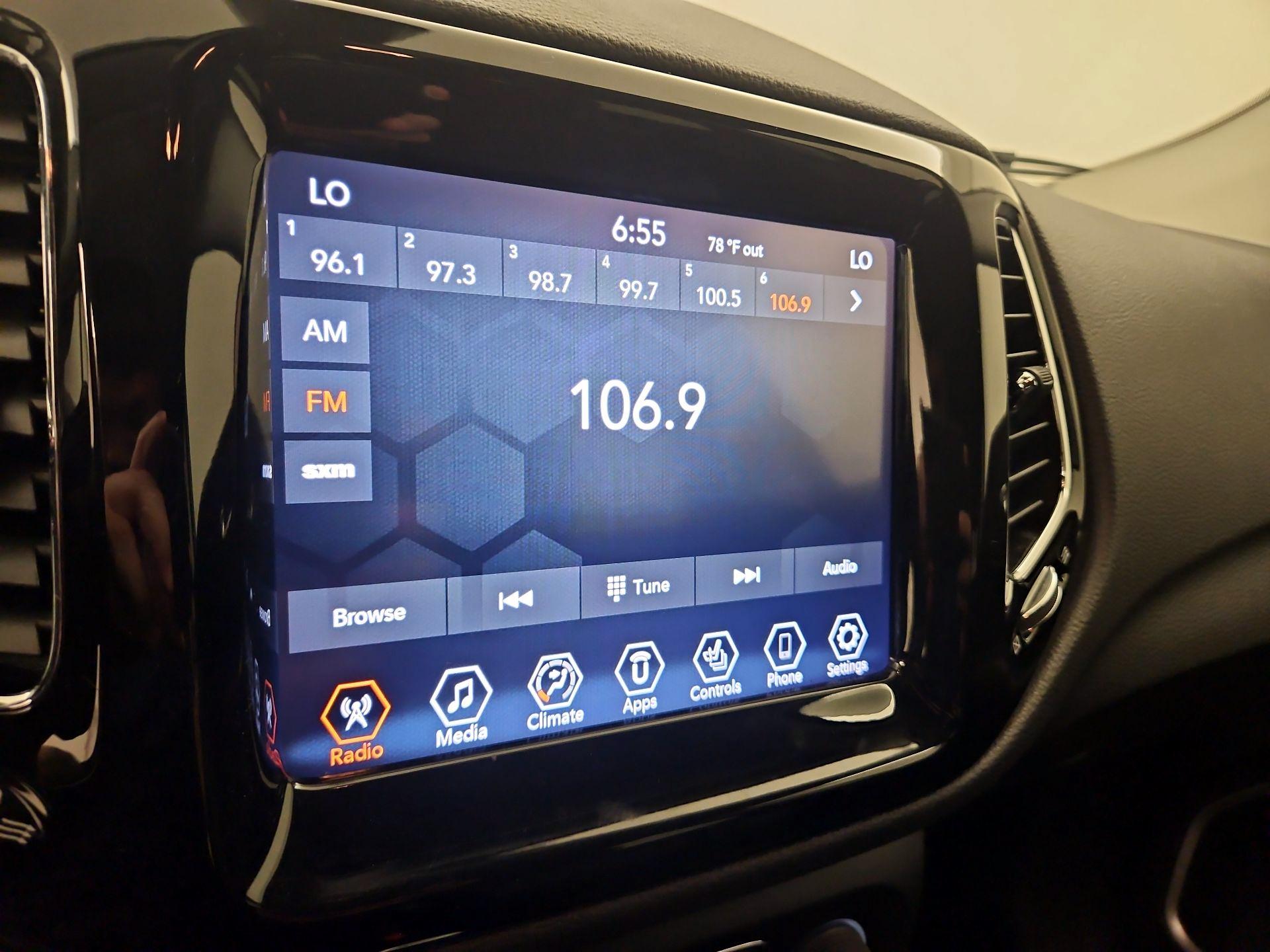 Thumbnail: 2020 Jeep Compass - 15